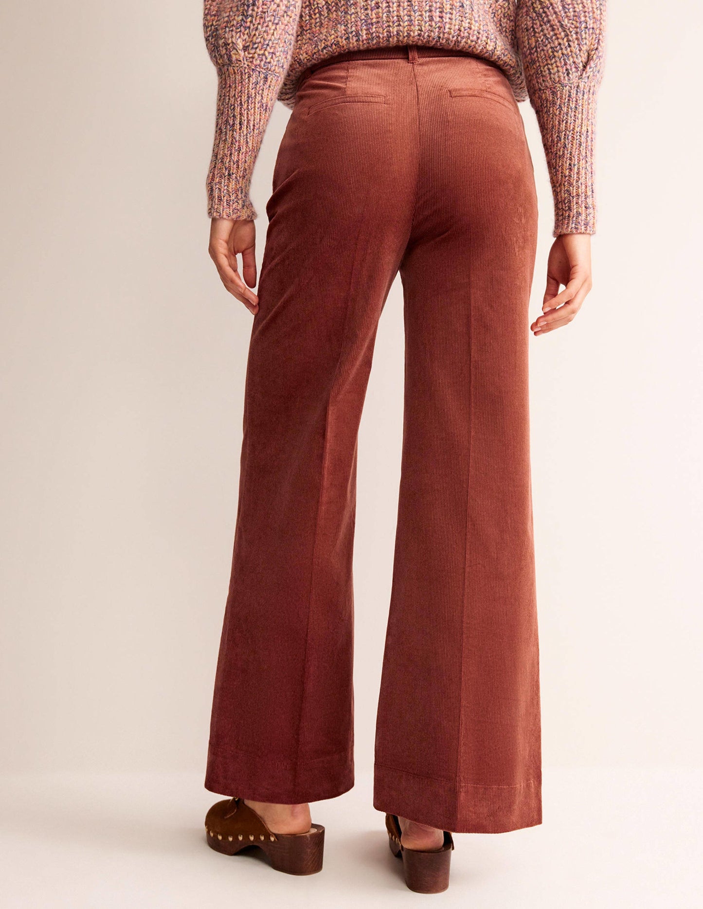 Cordhose mit weitem Bein-Roteiche