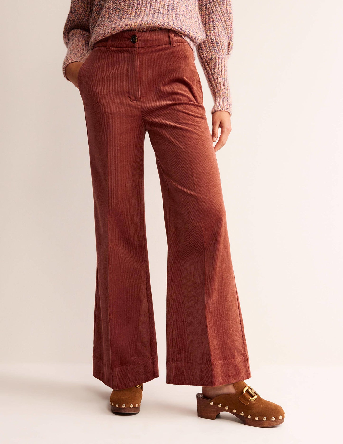 Cordhose mit weitem Bein-Roteiche