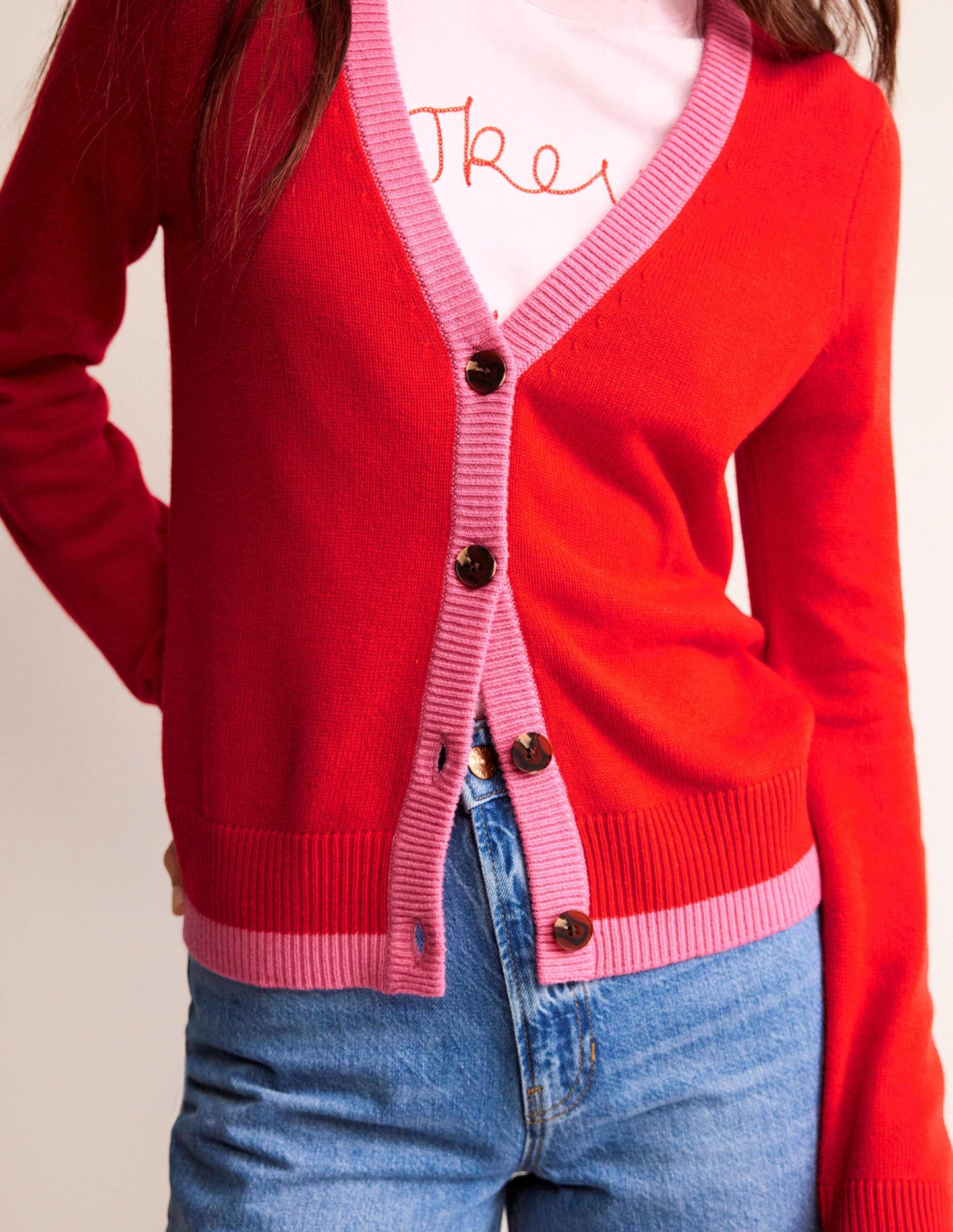 Alma Strickjacke mit Kontrastbesatz-Flame Scarlet, Sangria Sunset