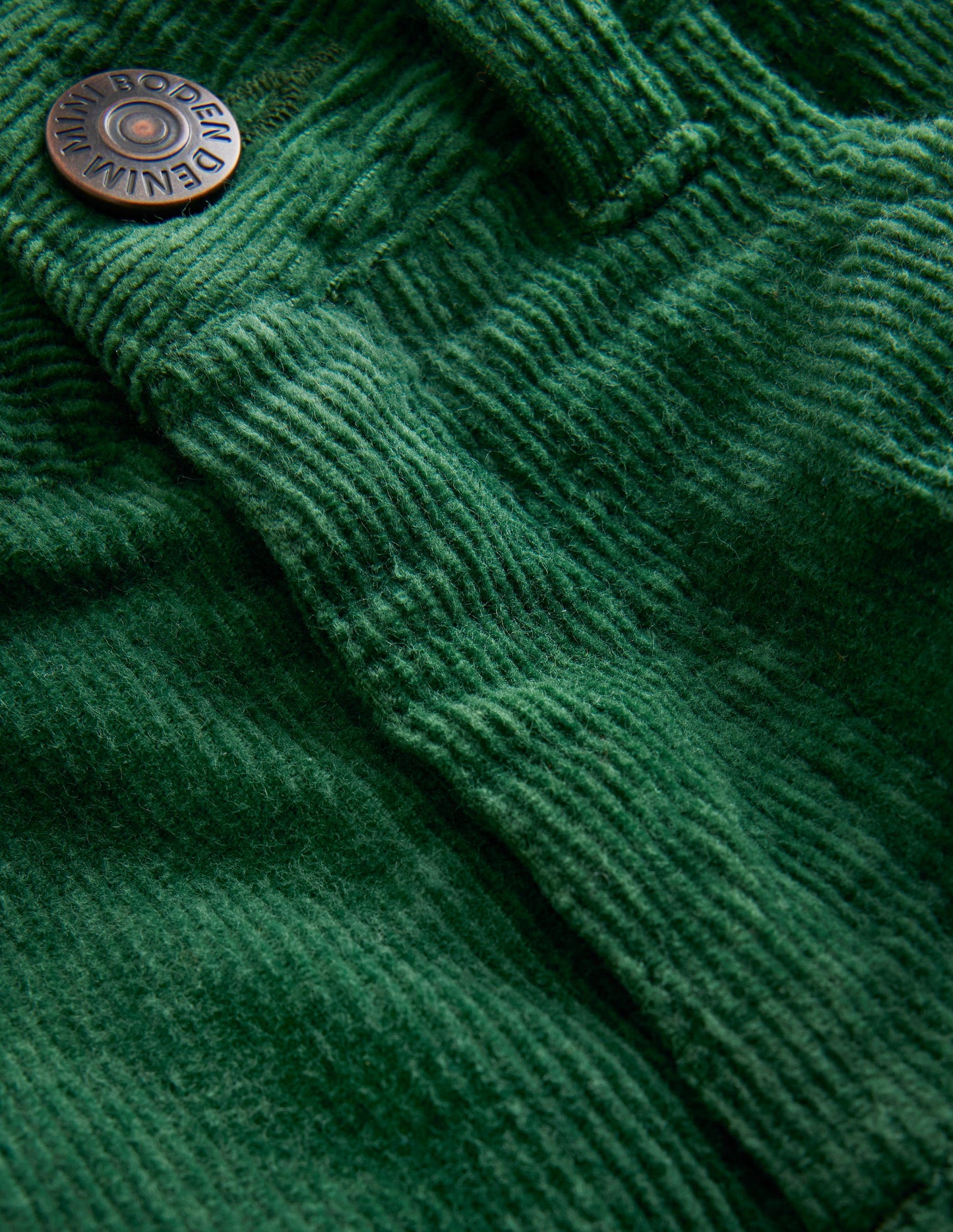 Klassische Cordhose-Efeugrün