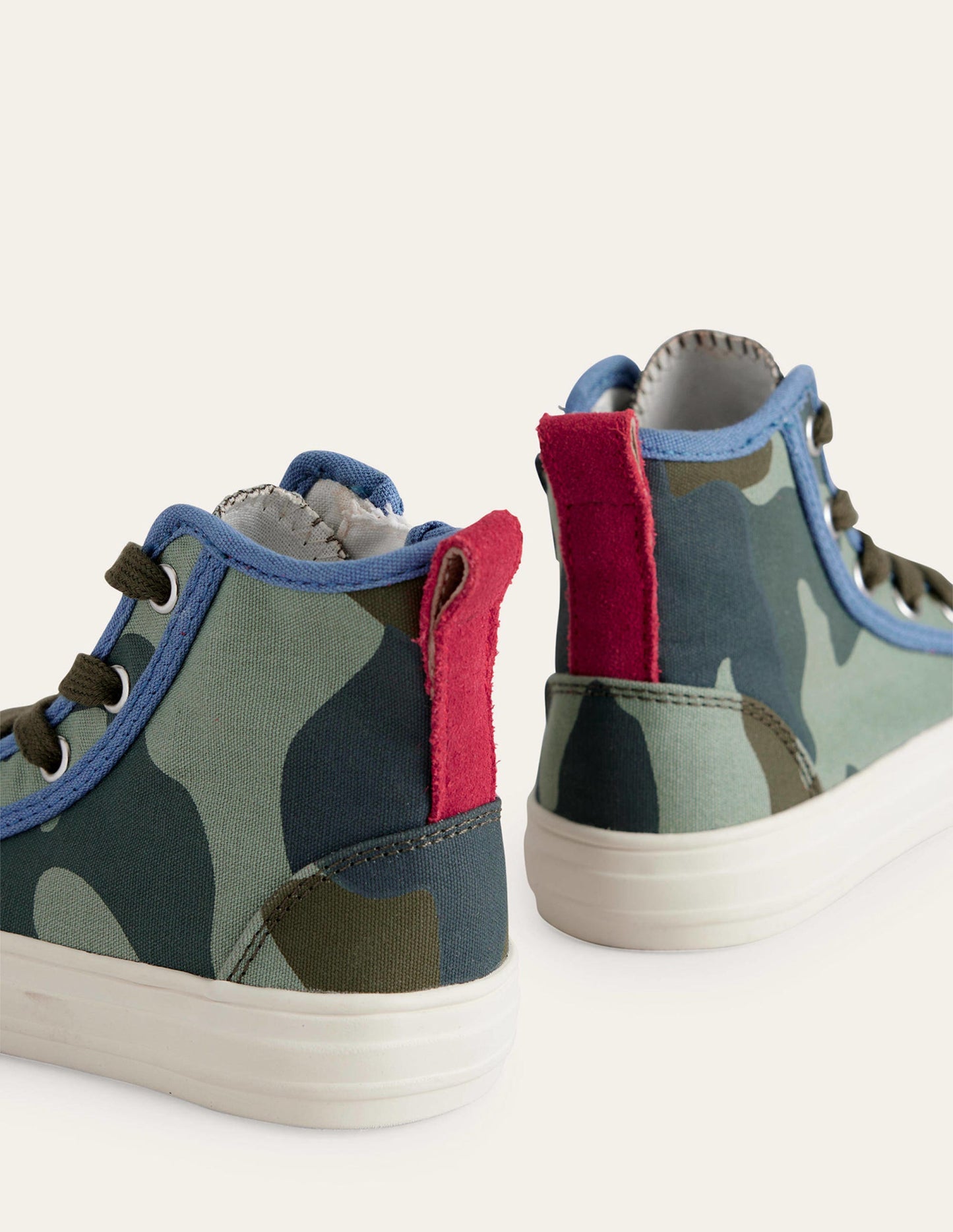 Hochgeschnittene Canvas-Sneaker-Camouflage