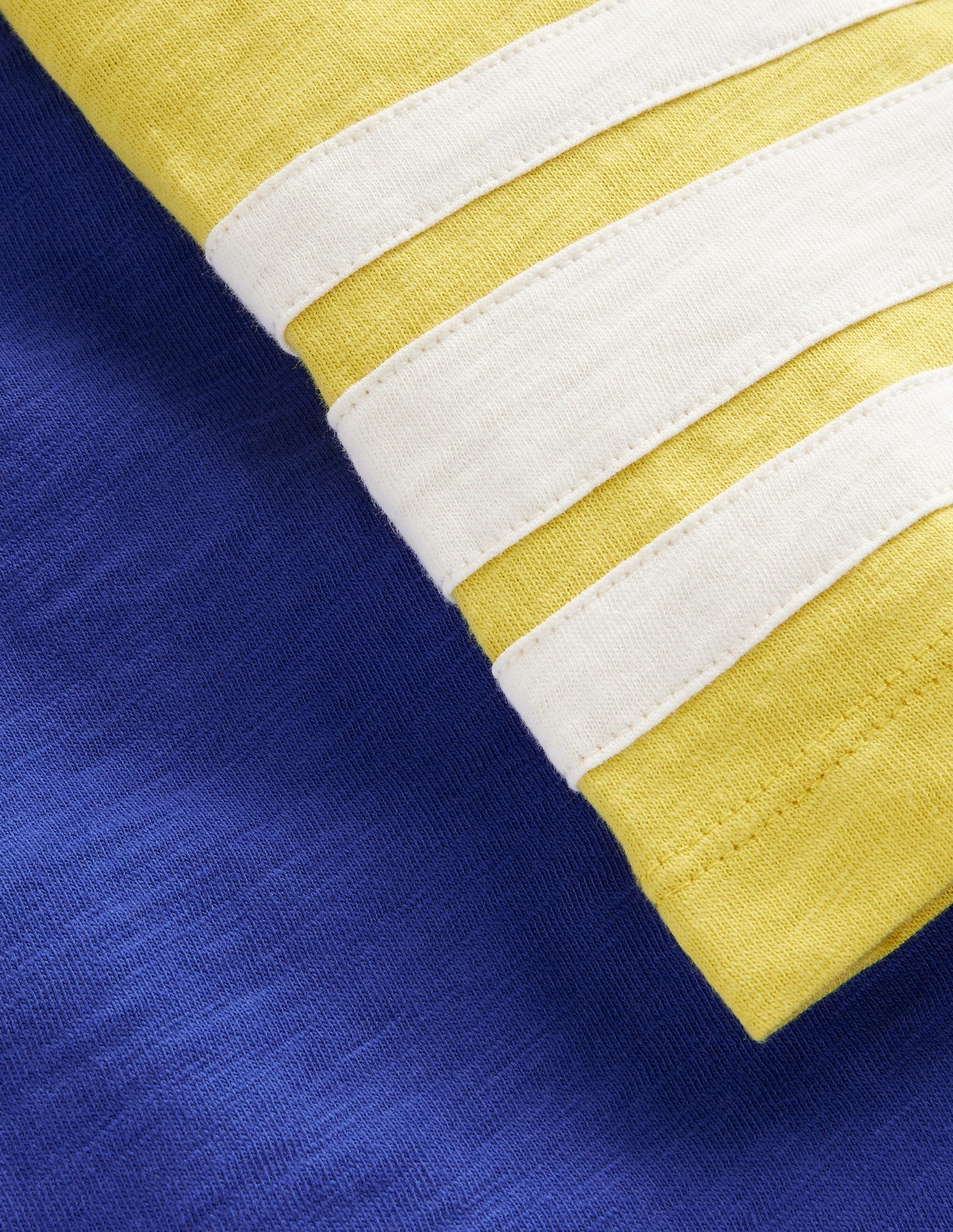 Kurzärmliges T-Shirt mit Raglan-Ärmeln-Blaureiher/Stachelbeergelb