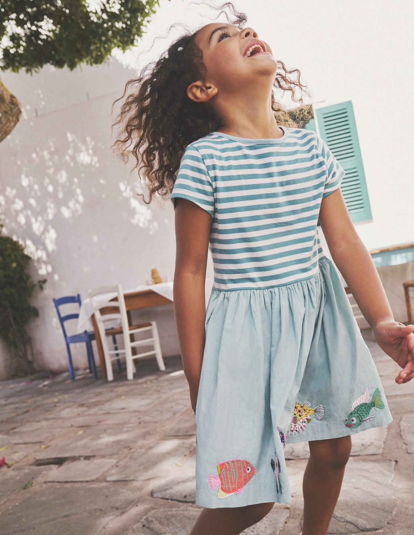 Gewebtes Kleid mit Applikationen-Mix-Georgisch-Blau/ Vanille Meeresbewohner