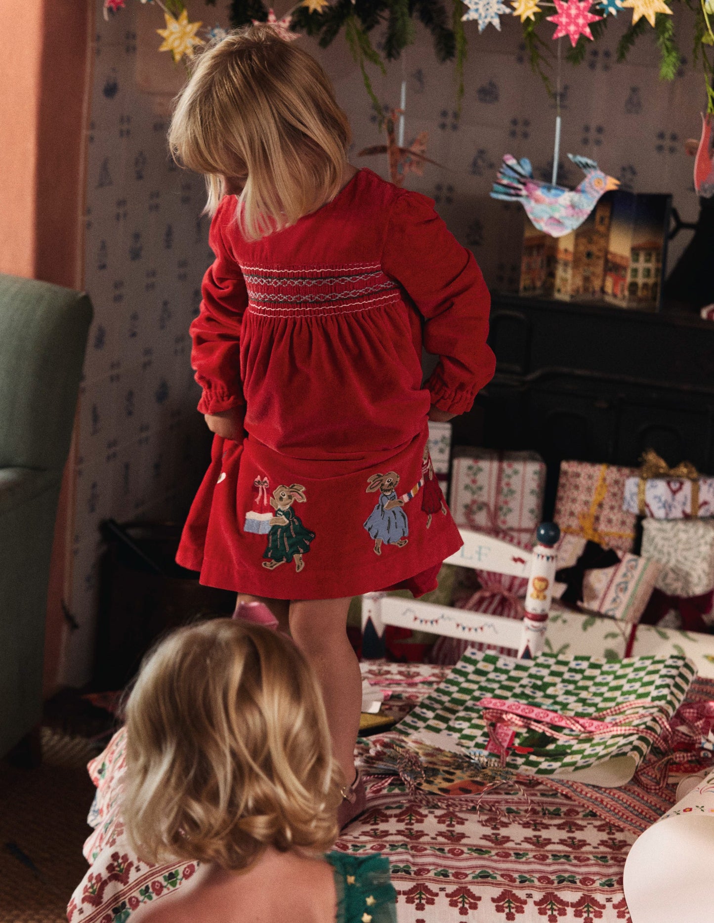 Bess Gesmoktes Kleid-Mohnblumenrot Kaninchen