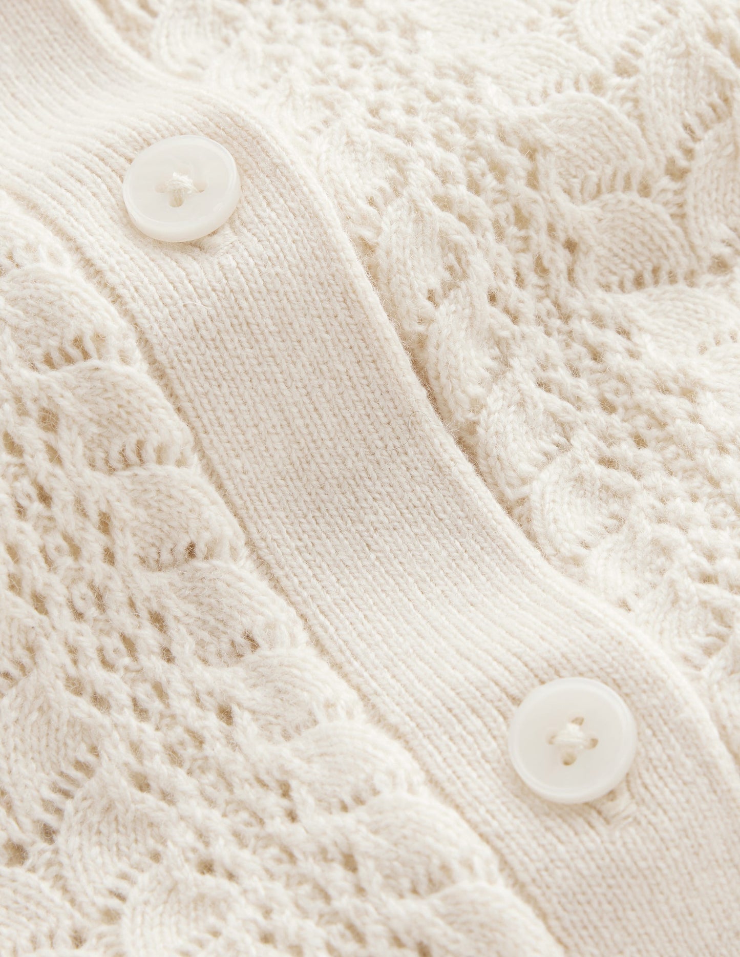 Tia Pointelle-Cardigan mit Rüschen-Naturweiß