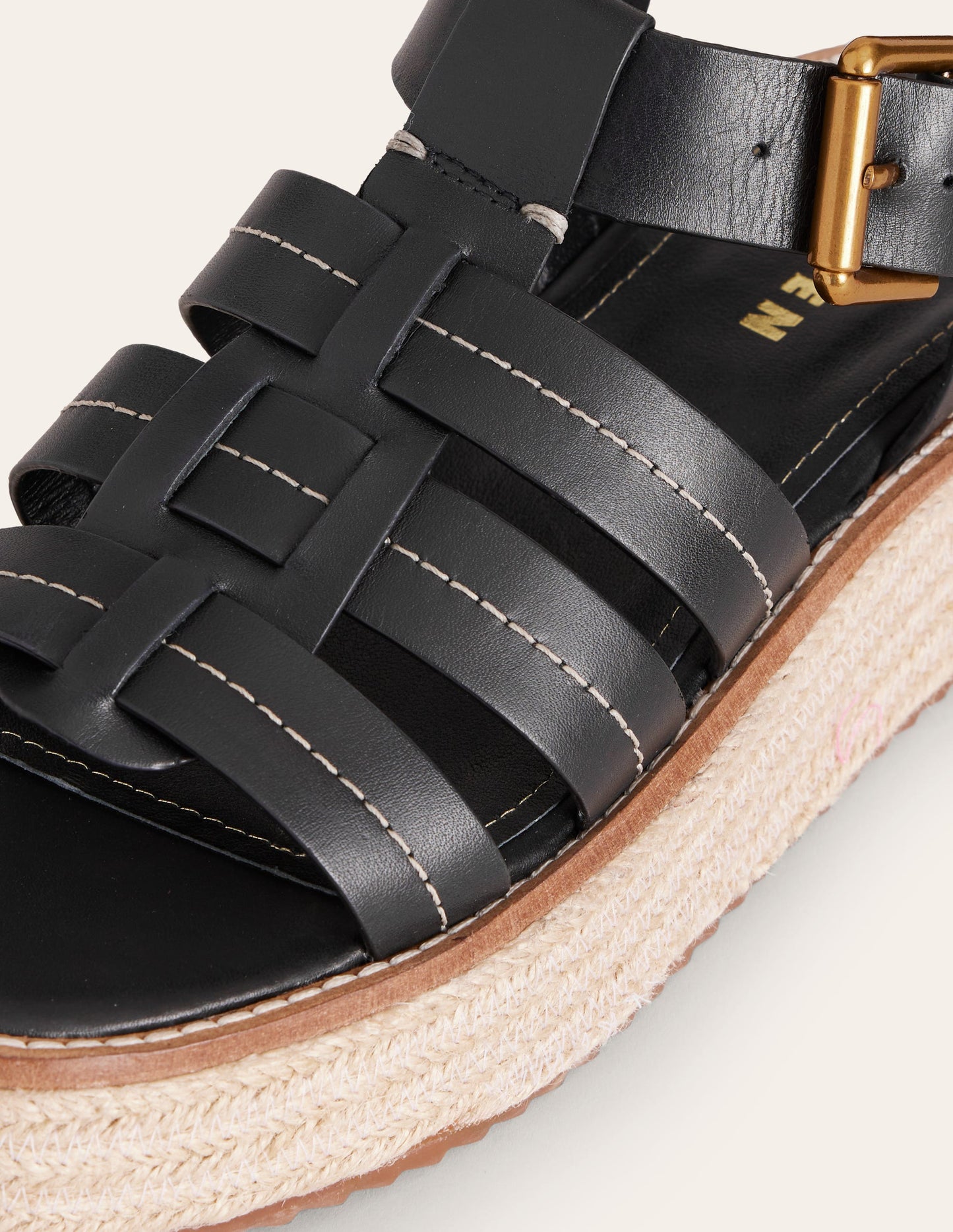 Chunky Fisherman Sandal-Black