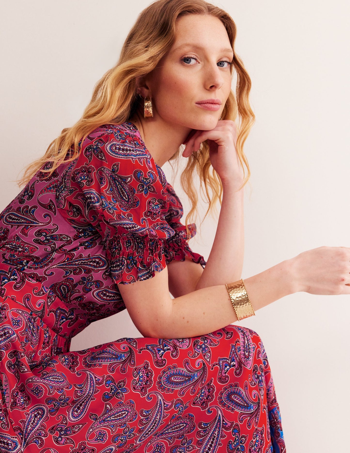 Maxikleid mit gesmokten Ärmelbündchen-Sangria Sunset Pink, Paisley Welle