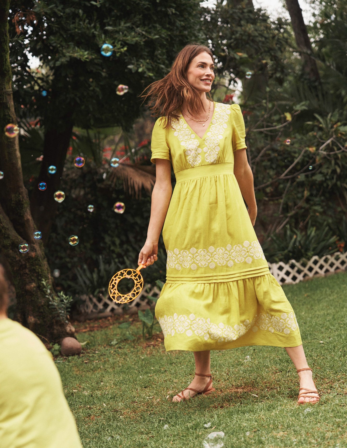 Eve Midikleid aus Leinen-Maracuja