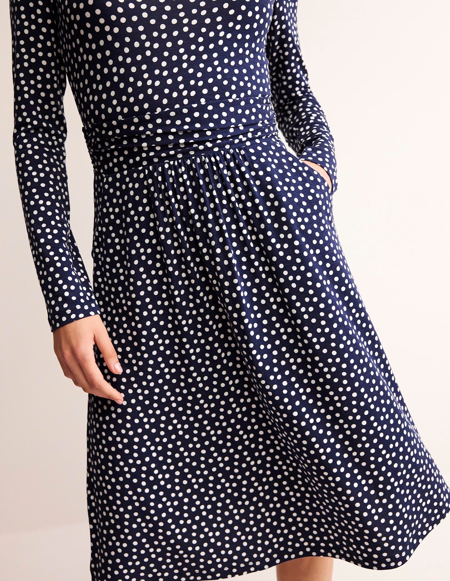 Abigail Jerseykleid-Französisches Marineblau, Abstrakt Punkt
