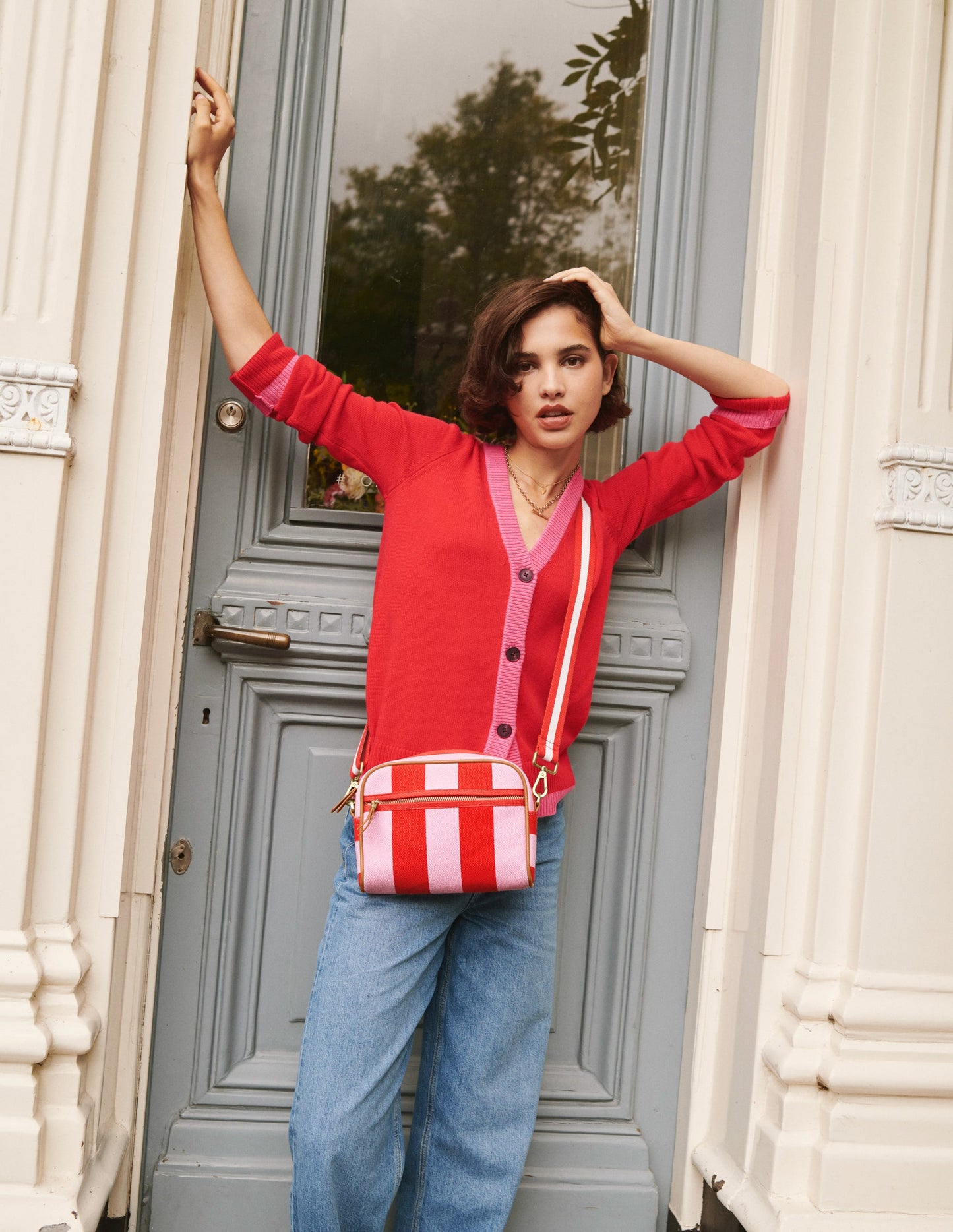 Alma Strickjacke mit Kontrastbesatz-Flame Scarlet, Sangria Sunset