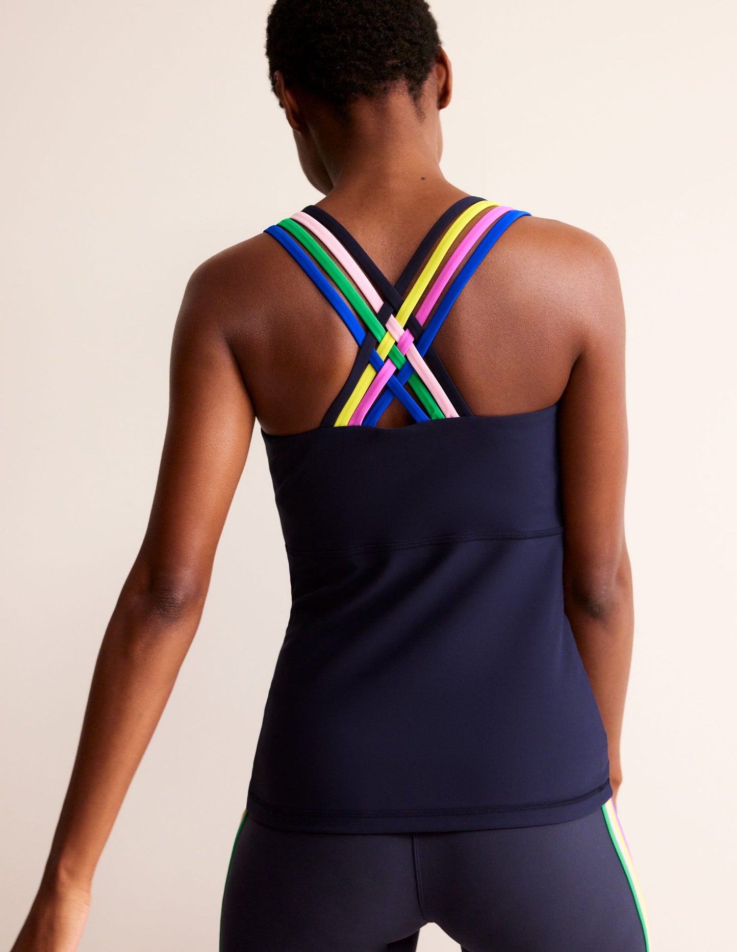 Active-Tanktop mit überkreuzten Trägern am Rücken-Marineblau, Bunt