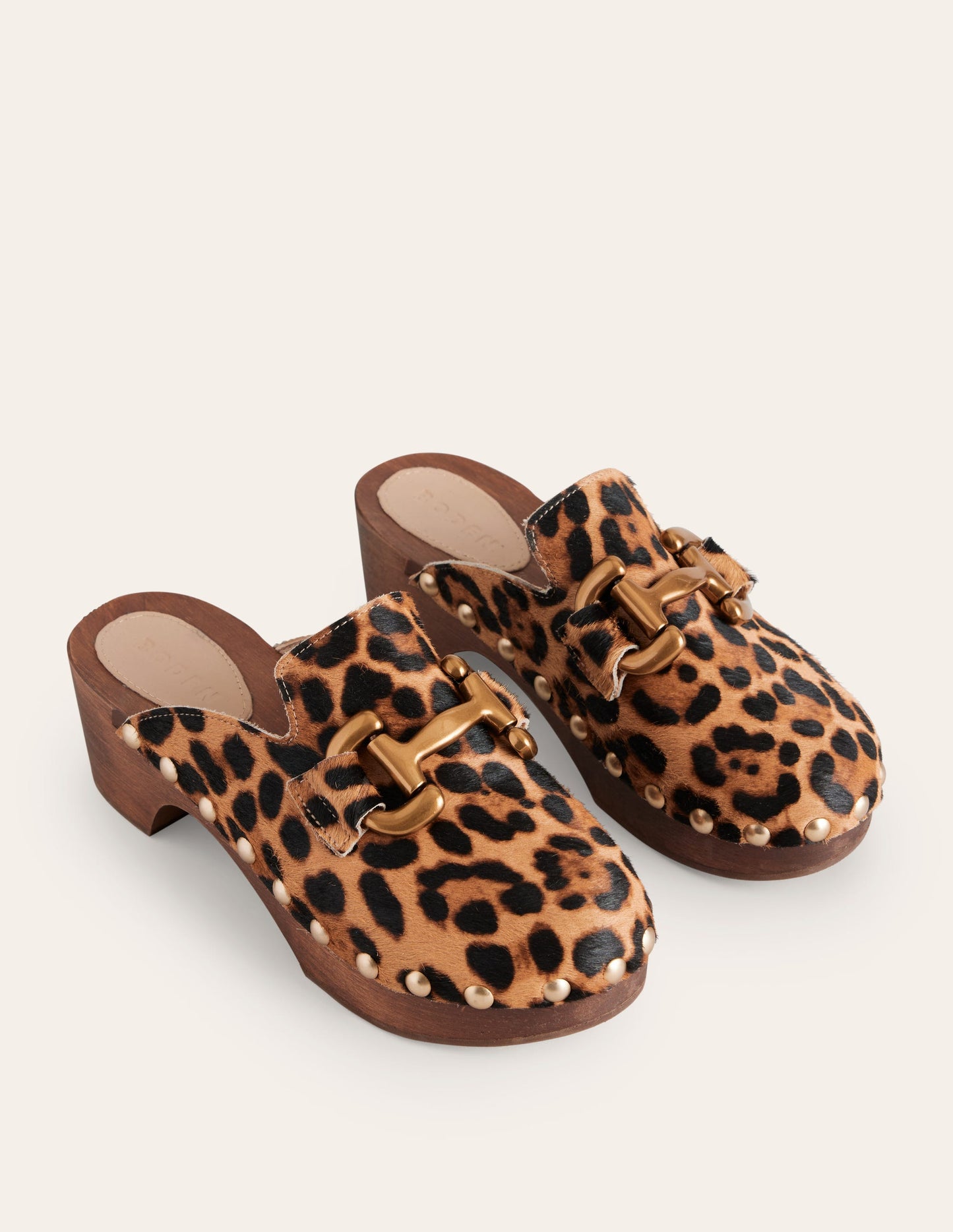 Iris Absatz-Clogs mit Trensendetail-Klassisches Leopardenmuster