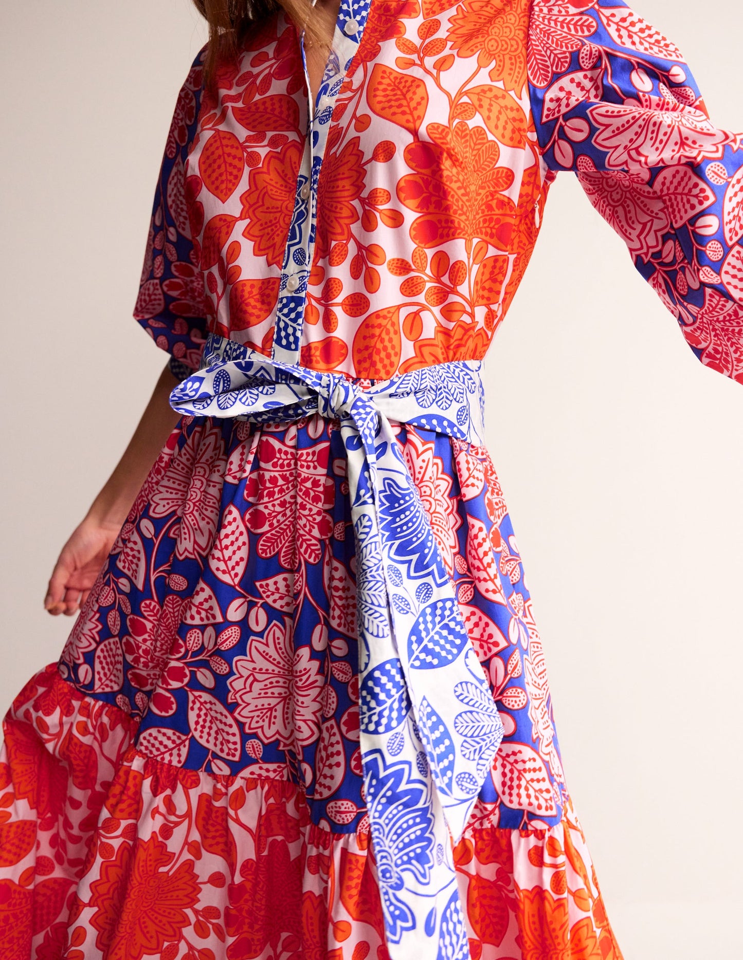 Alba Gestuftes Maxikleid aus Baumwolle-Feuerwerk, Gardenia Swirl