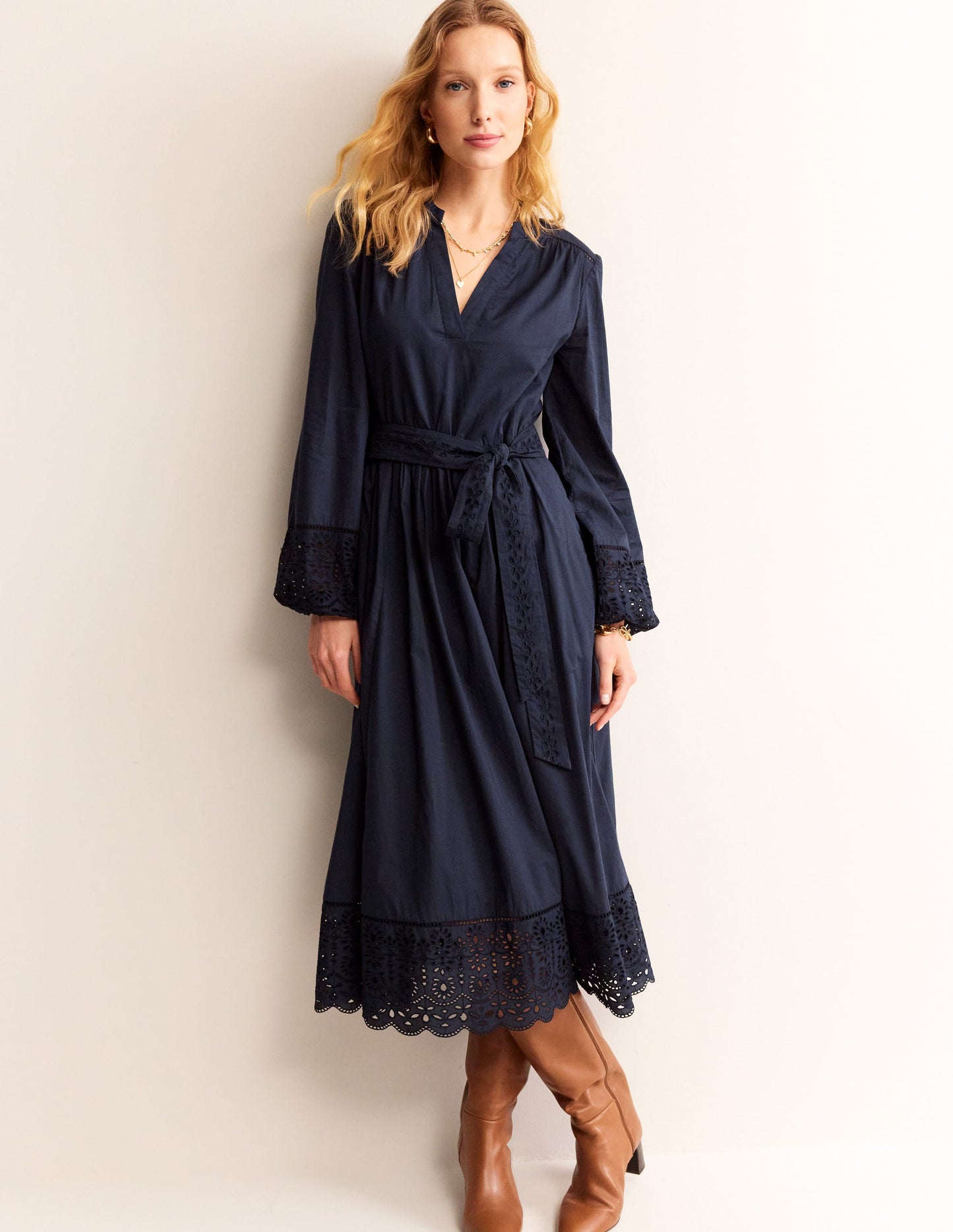 Robe midi Jen en coton et broderie anglaise-Bleu marine