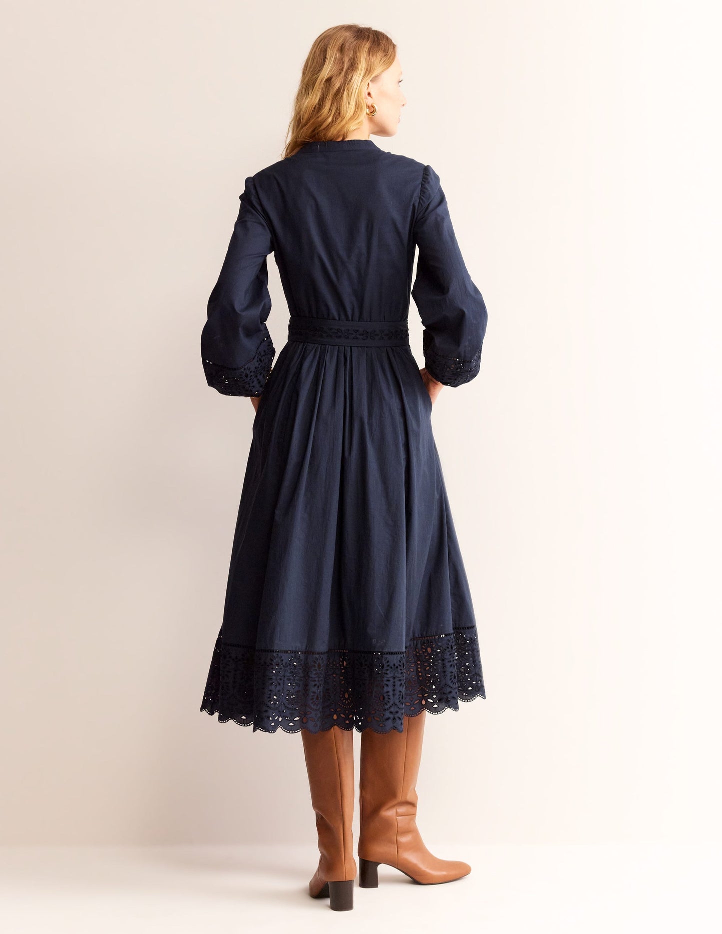 Robe midi Jen en coton et broderie anglaise-Bleu marine
