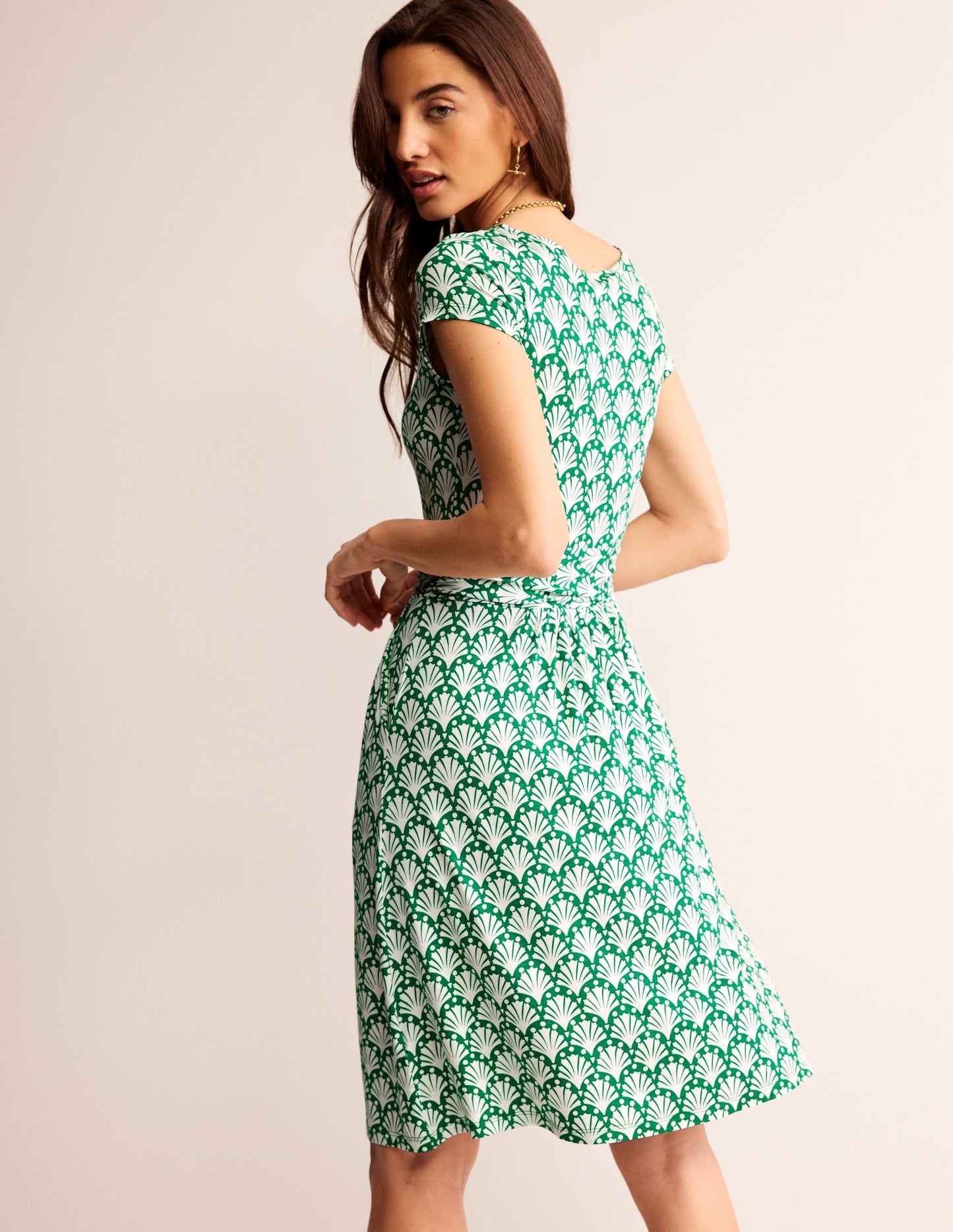 Amelie Jerseykleid-Grünes Tamburin, Muscheln
