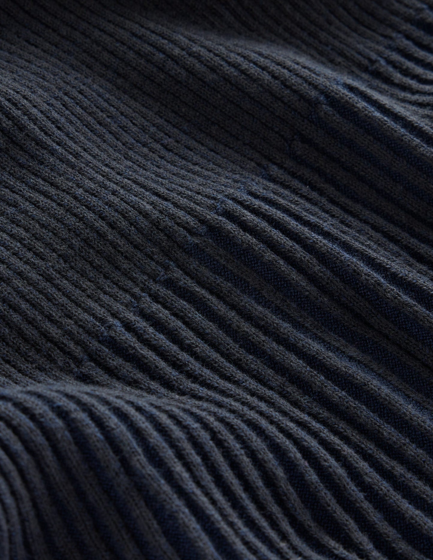 Lola Strick-Midikleid-Marineblau, Schwarz plattiert