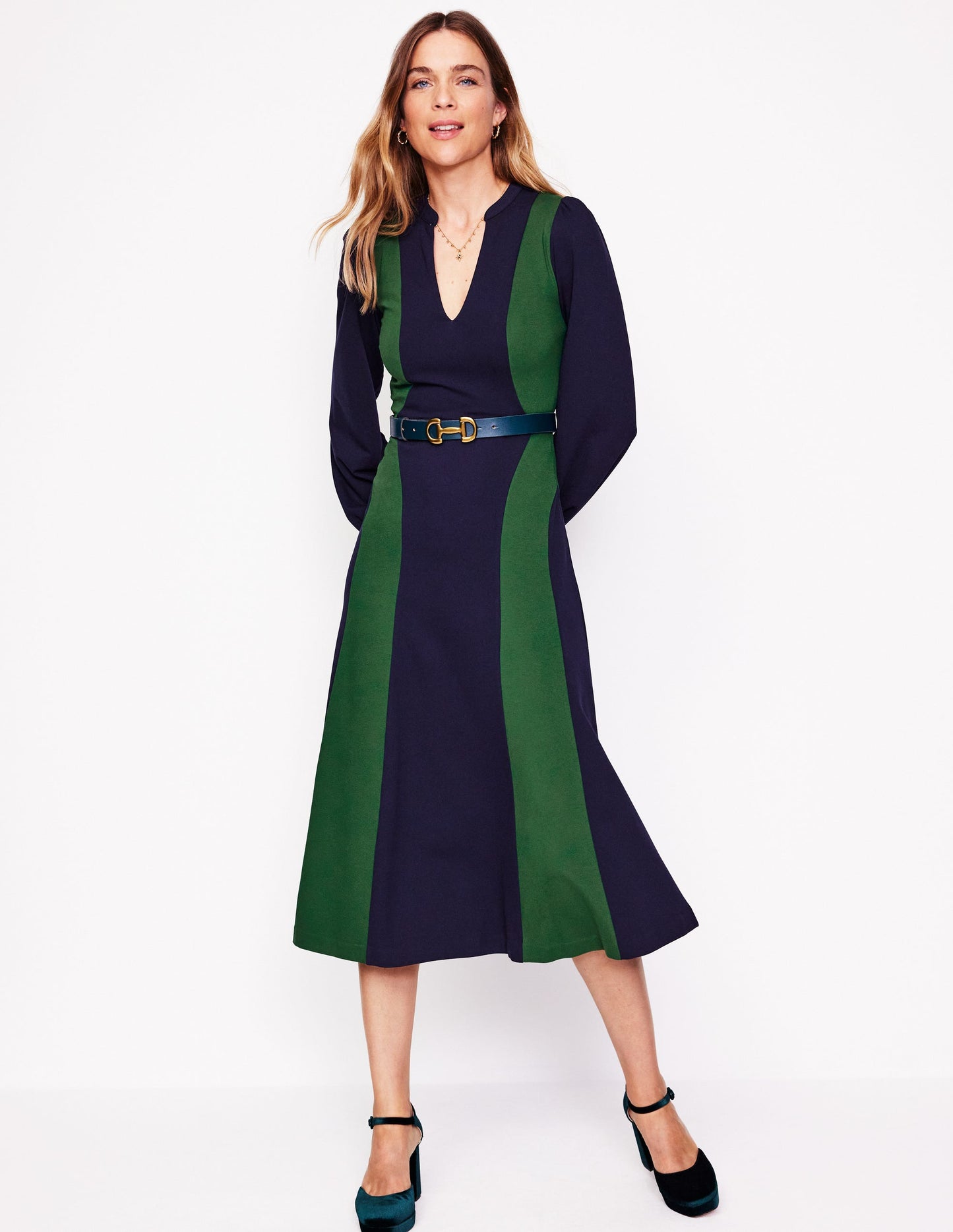 Gekerbtes Ponte-Kleid mit abstraktem Muster-Marineblau, Lichtung