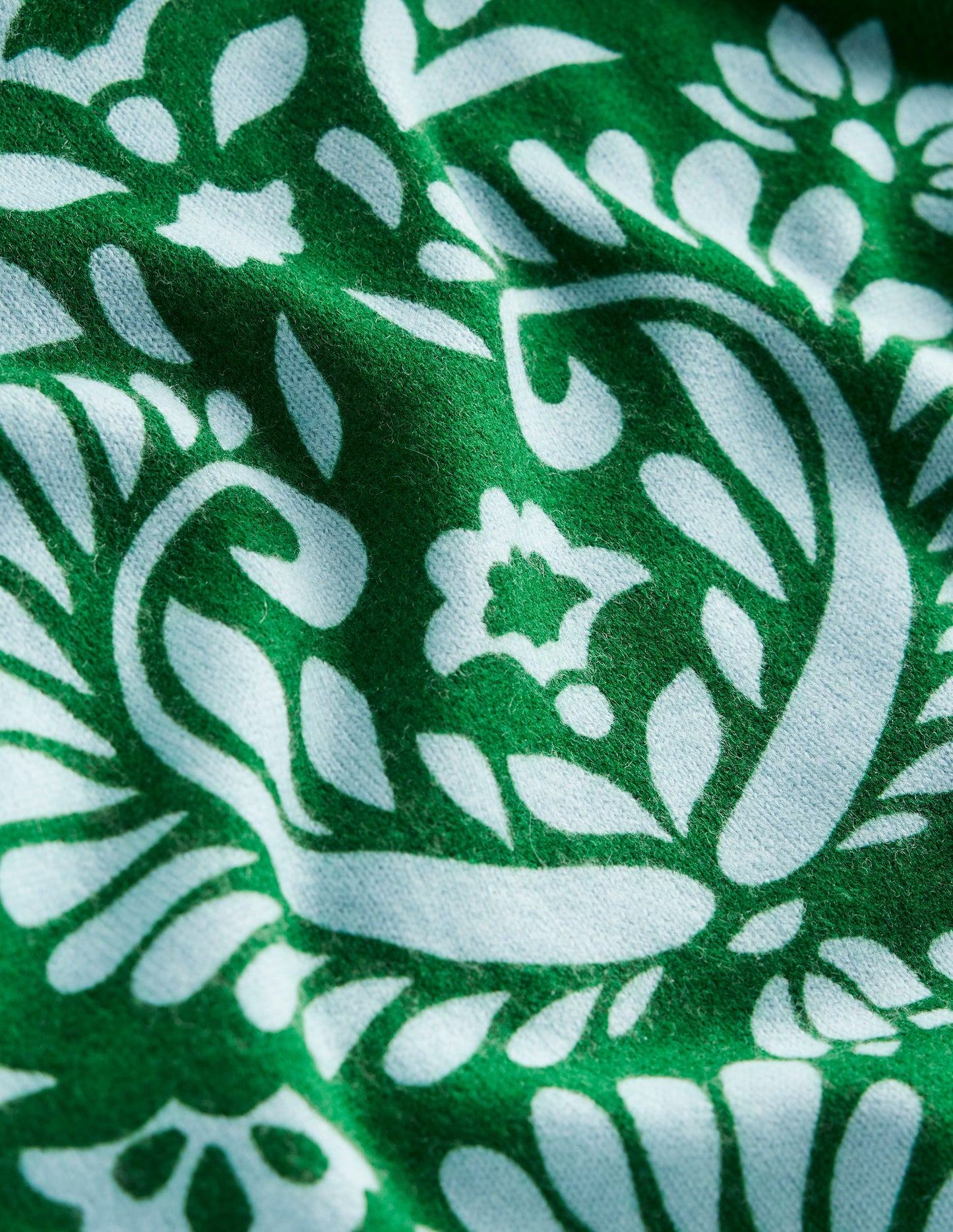 Pull Eva col rond en cachemire-Vert pin, motif Decorative Flora