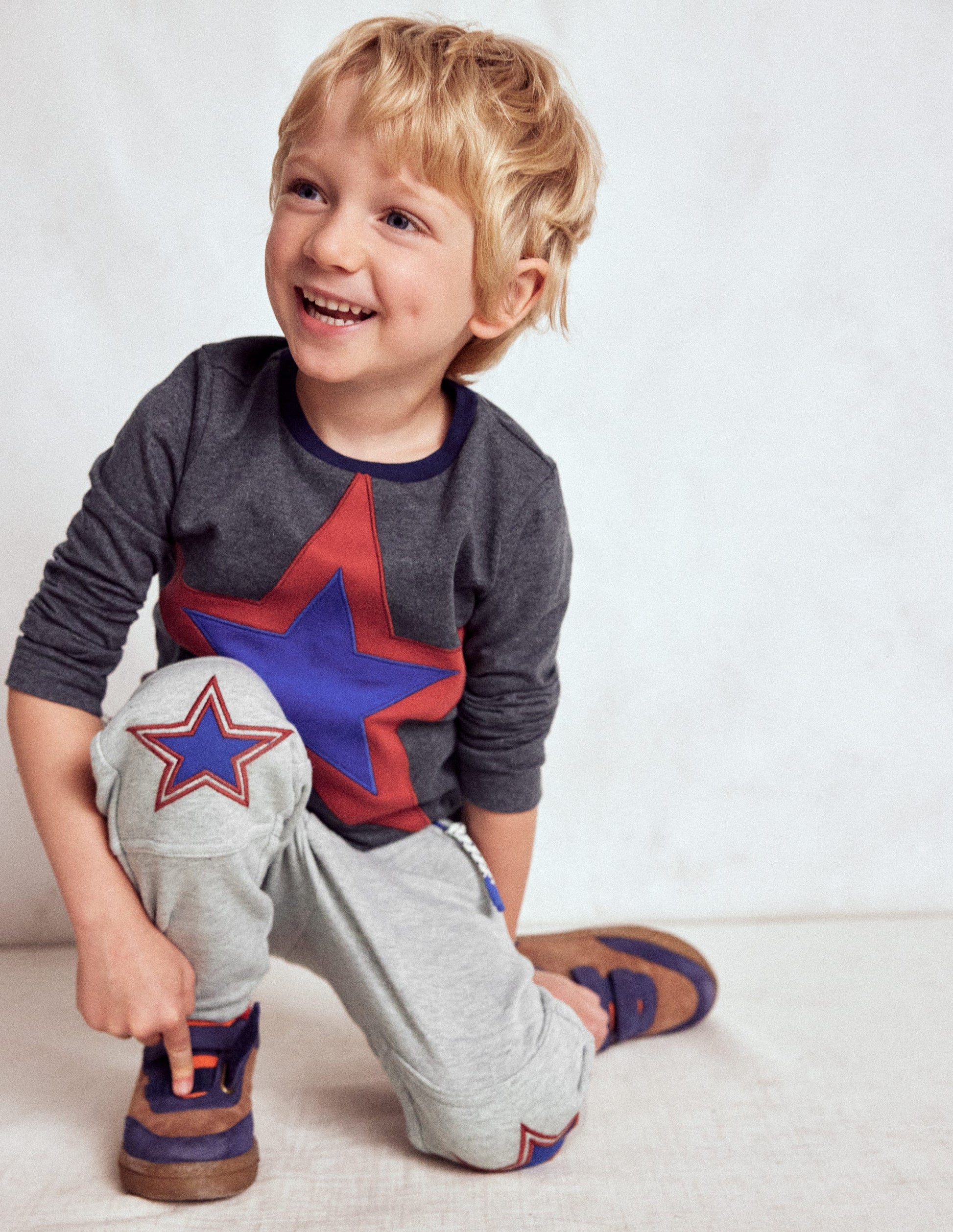 Jogginghose mit verstärktem Knie-Grau Sterne am Knie-5