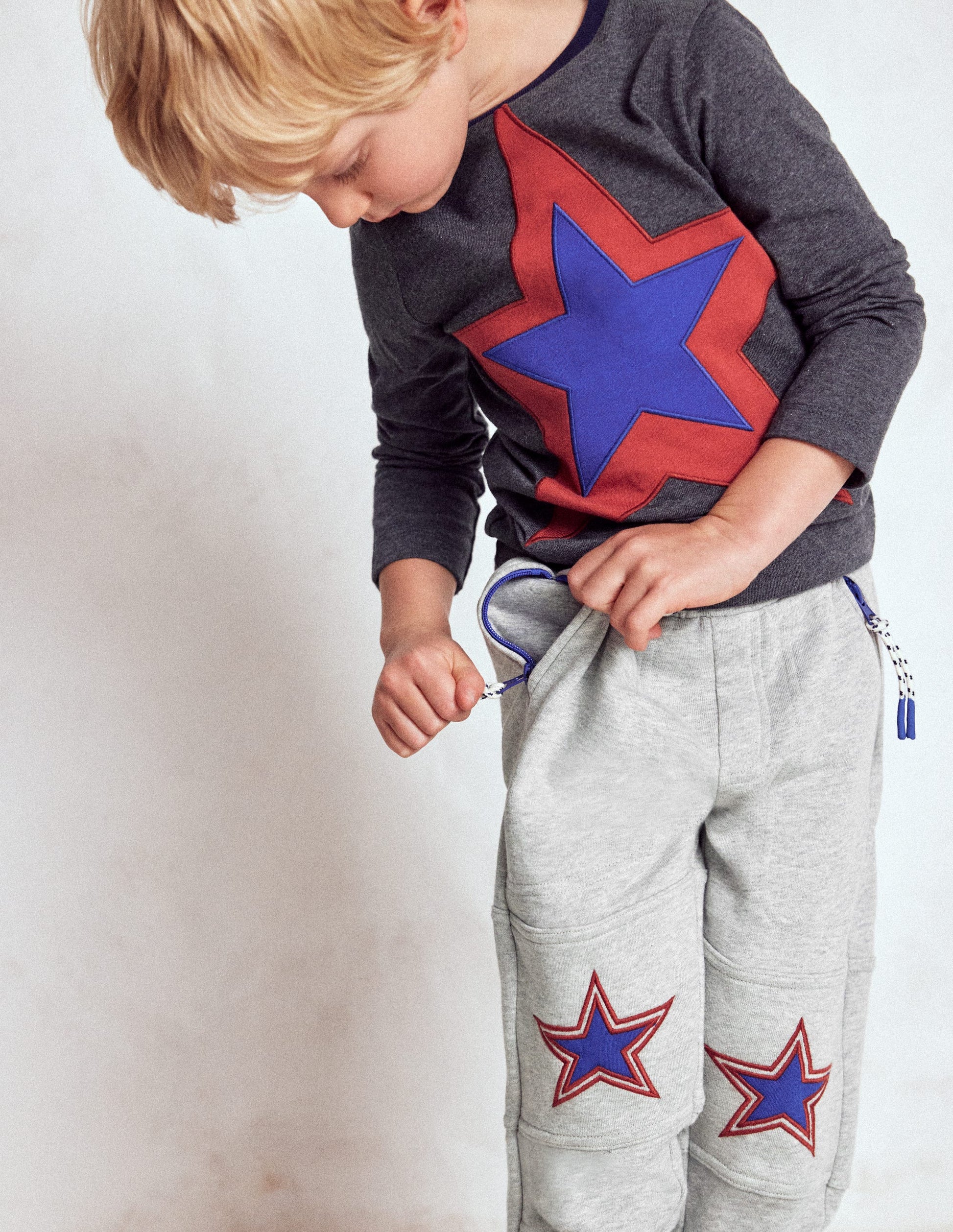 Jogginghose mit verstärktem Knie-Grau Sterne am Knie-6