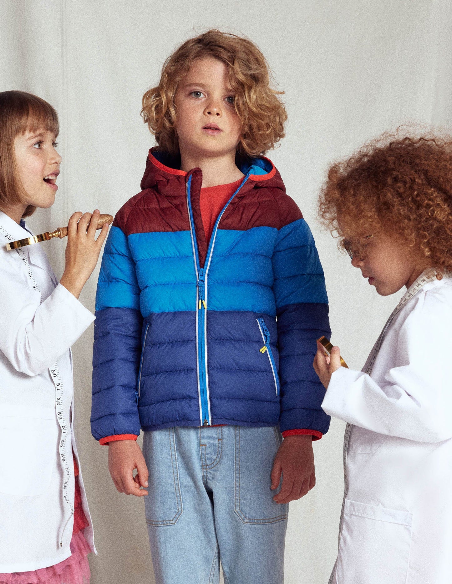 Bequem verstaubare, wattierte Jacke-Blau Blockfarben