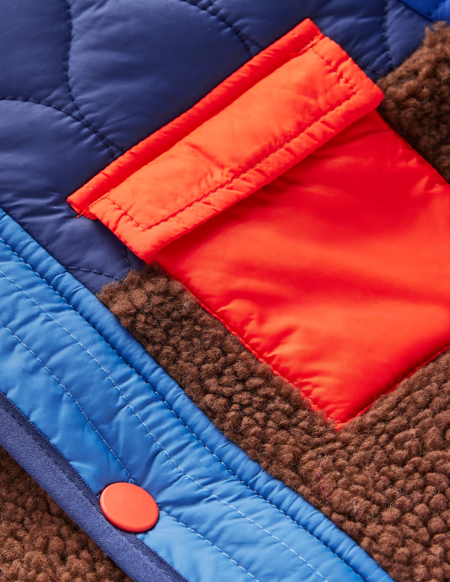 Steppjacke mit Teddyfell-Dunkle Blockfarben