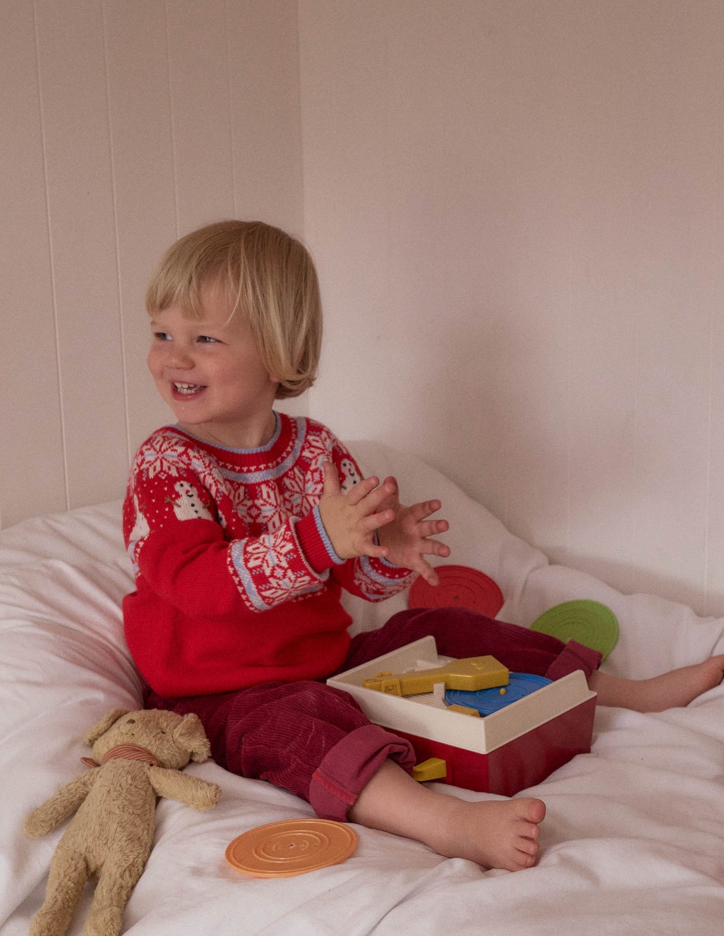 Fair-Isle-Pullover-Mohnblumenrot Schneemänner