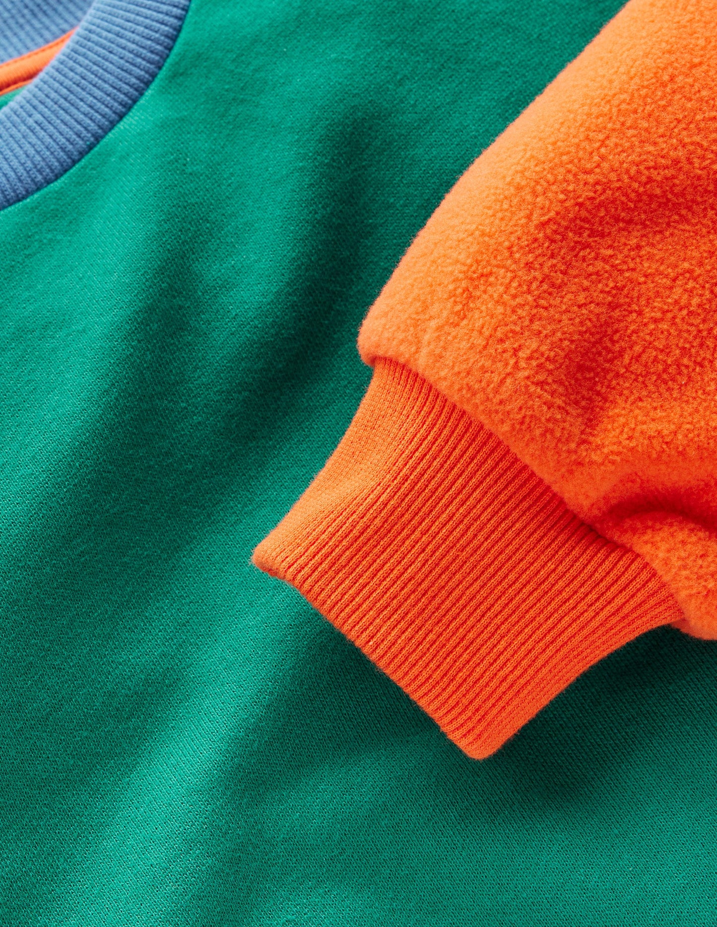 Sweatshirt in Blockfarben-Schmucksteingrün Blockfarben