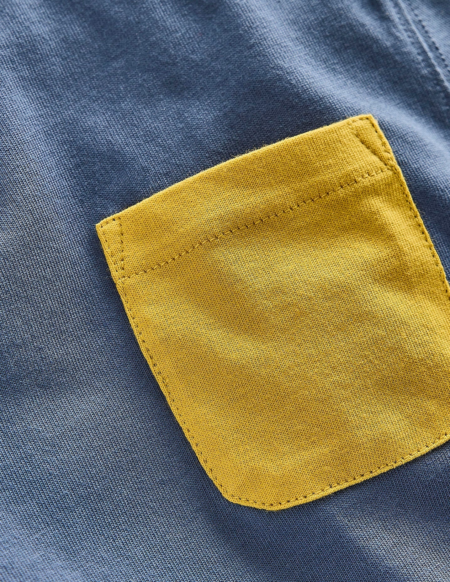 T-Shirt in Blockfarben-Roboterblau/Kanariengelb
