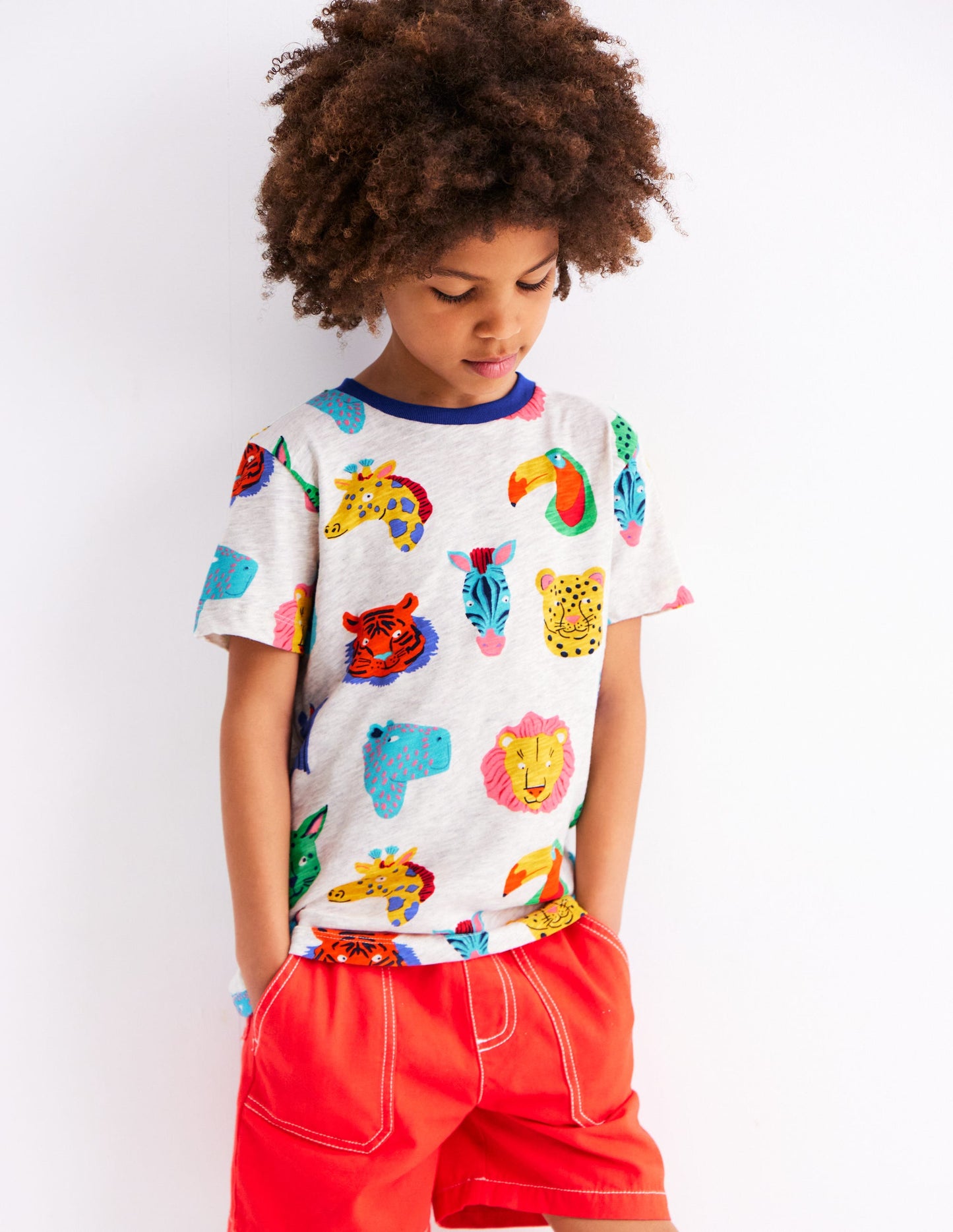 T-Shirt mit durchgehendem Muster-Kokosnussmilch Dschungel