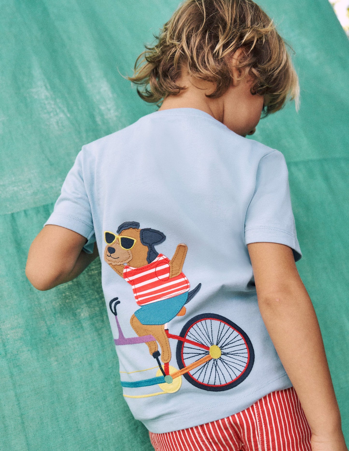 T-shirt graphique fun-Chiens sur un vélo bleu vintage