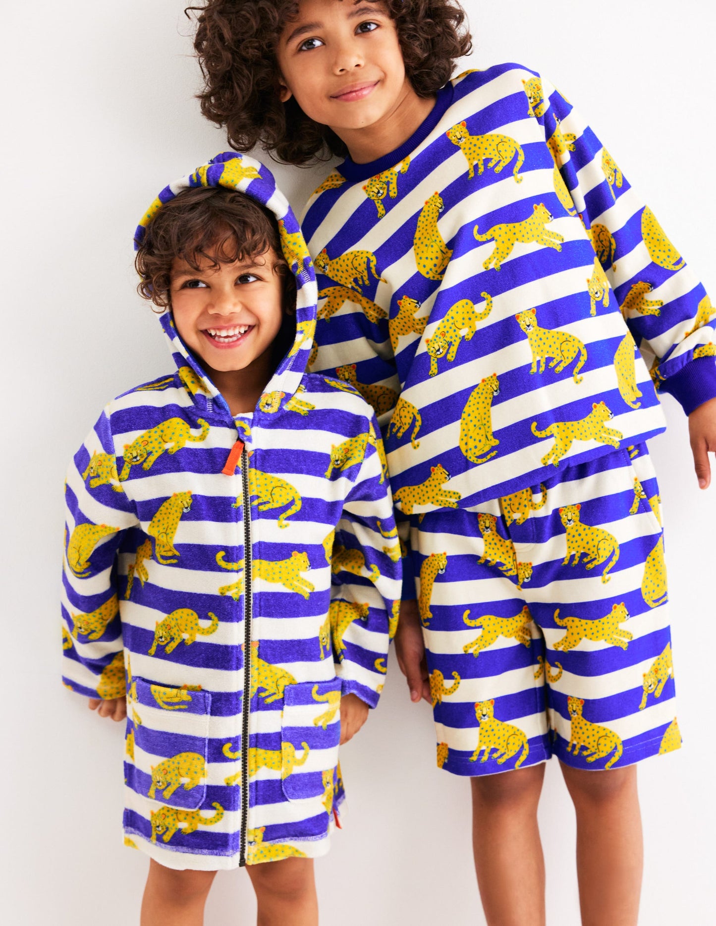 Frottee-Badeponcho mit Reißverschluss-Leuchtendes Blau Leopard Streifen