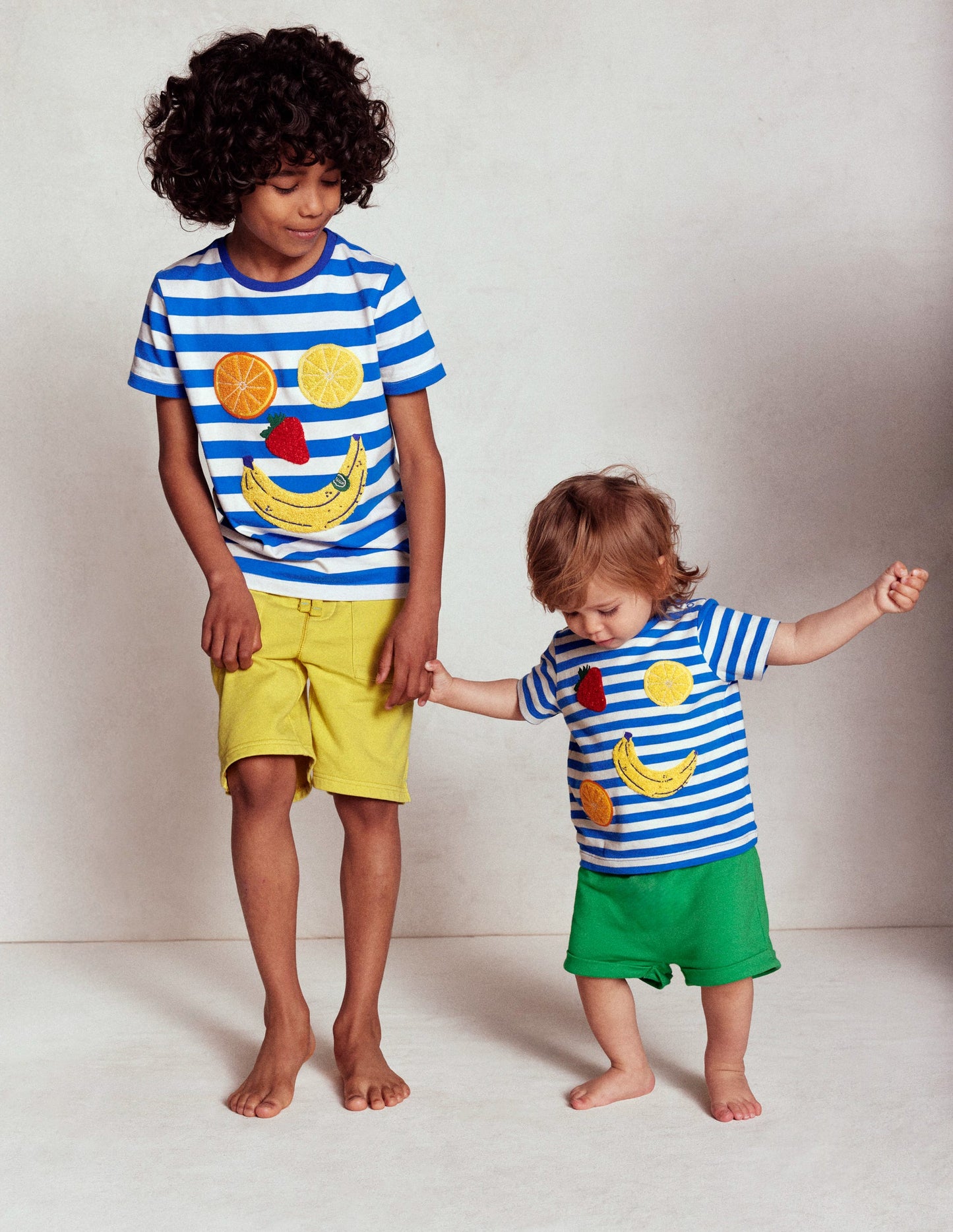 Bouclé-T-Shirt-Galerieblau/Naturweiß Fruchtgesicht