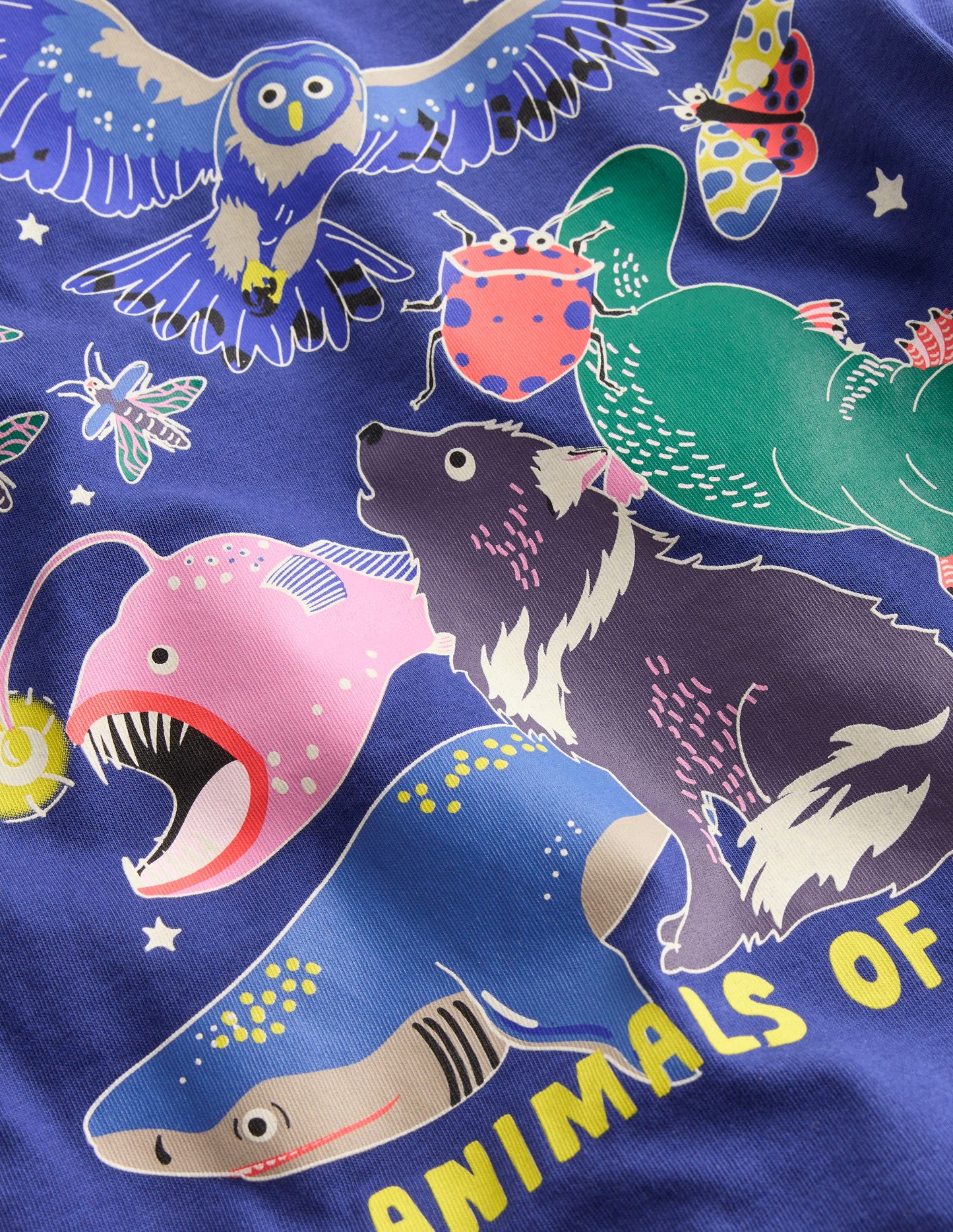 Im Dunkeln leuchtendes Langarmshirt-Mittelalterliches Blau Animals of the dark