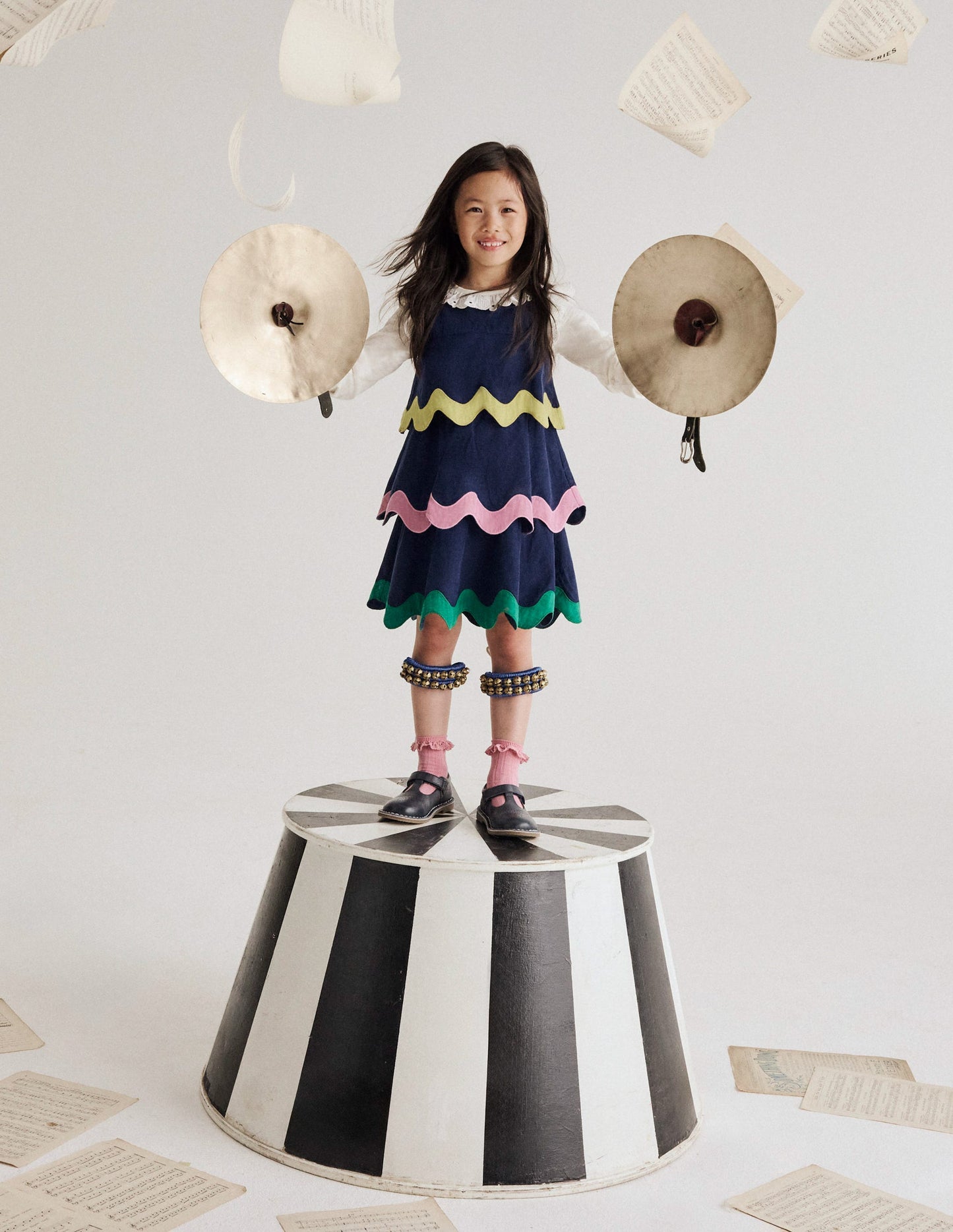 Bleistiftkleid aus Cord-Saphirblau