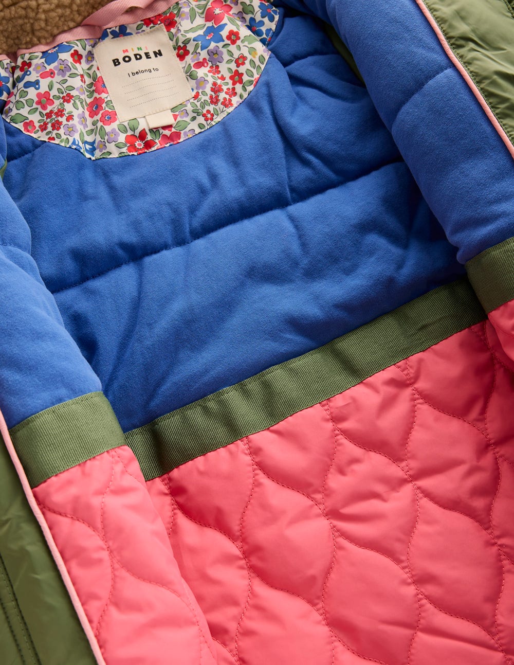 Manteau long cosy-Lit de fleurs rose