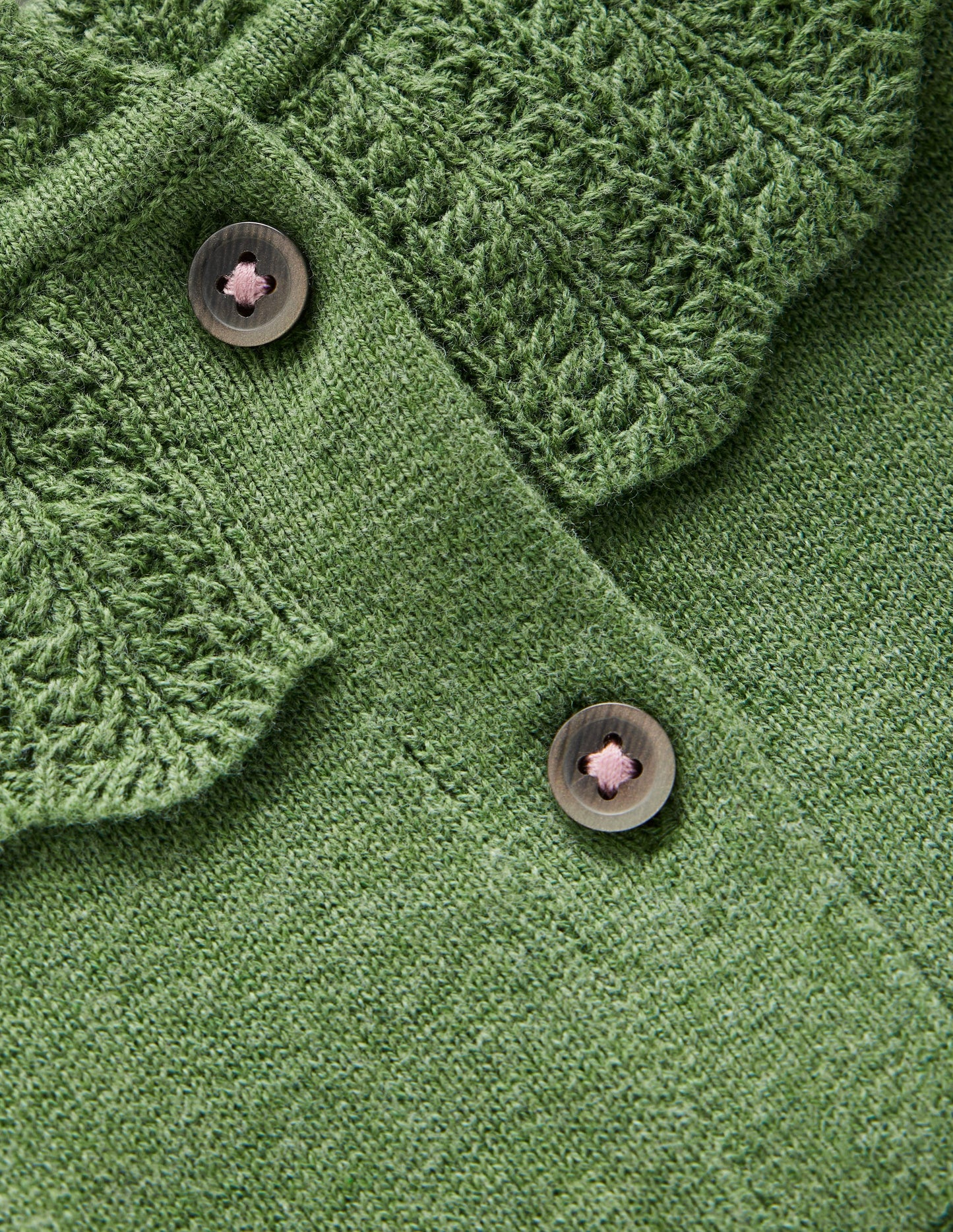 Hübsche Strickjacke mit Rüschen-Safarigrün Meliert