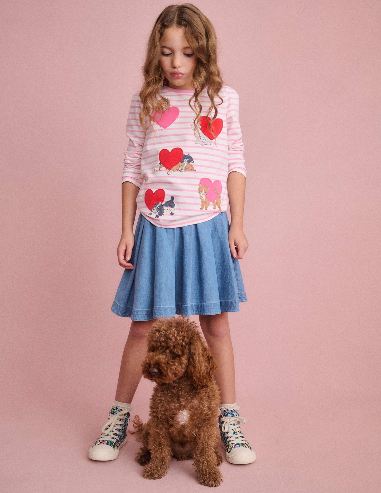 T-Shirt mit Puffärmeln und Applikation-Kaugummirosa/Naturweiß Haustiere