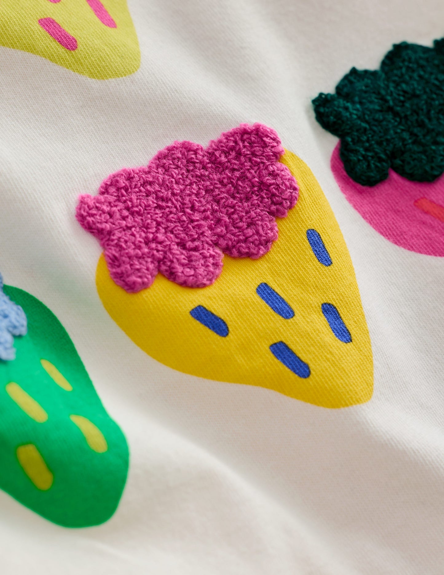 Langärmeliges Bouclé-T-Shirt-Naturweiß, Erdbeeren