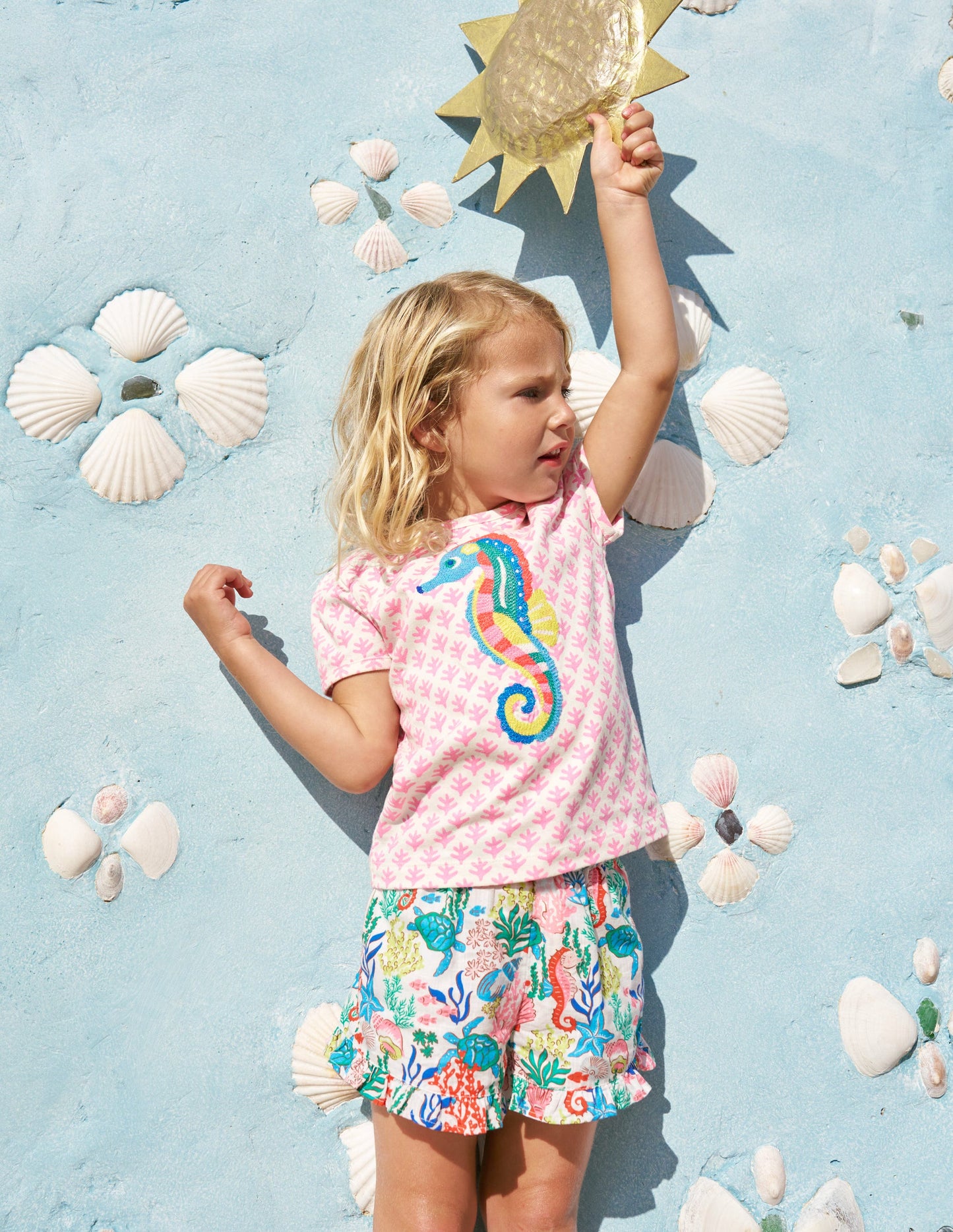 Juniper Gewebte Shorts mit Rüschen-Bunt Korallenbucht