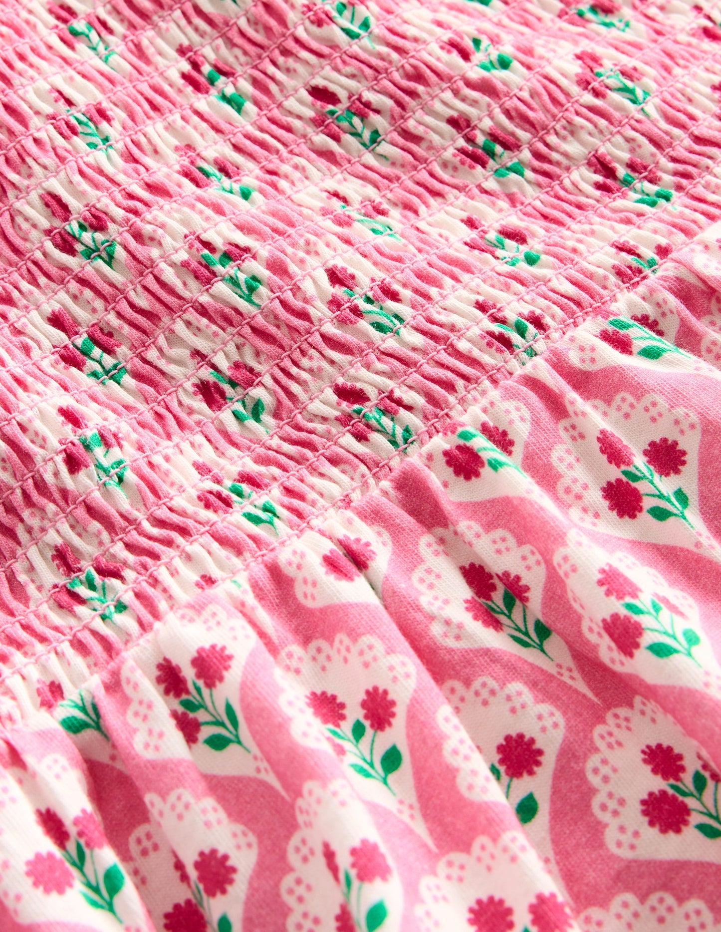 Aurora Gerafftes Kleid zum Herumwirbeln-Rosa Rose Holzblock Blumenmuster