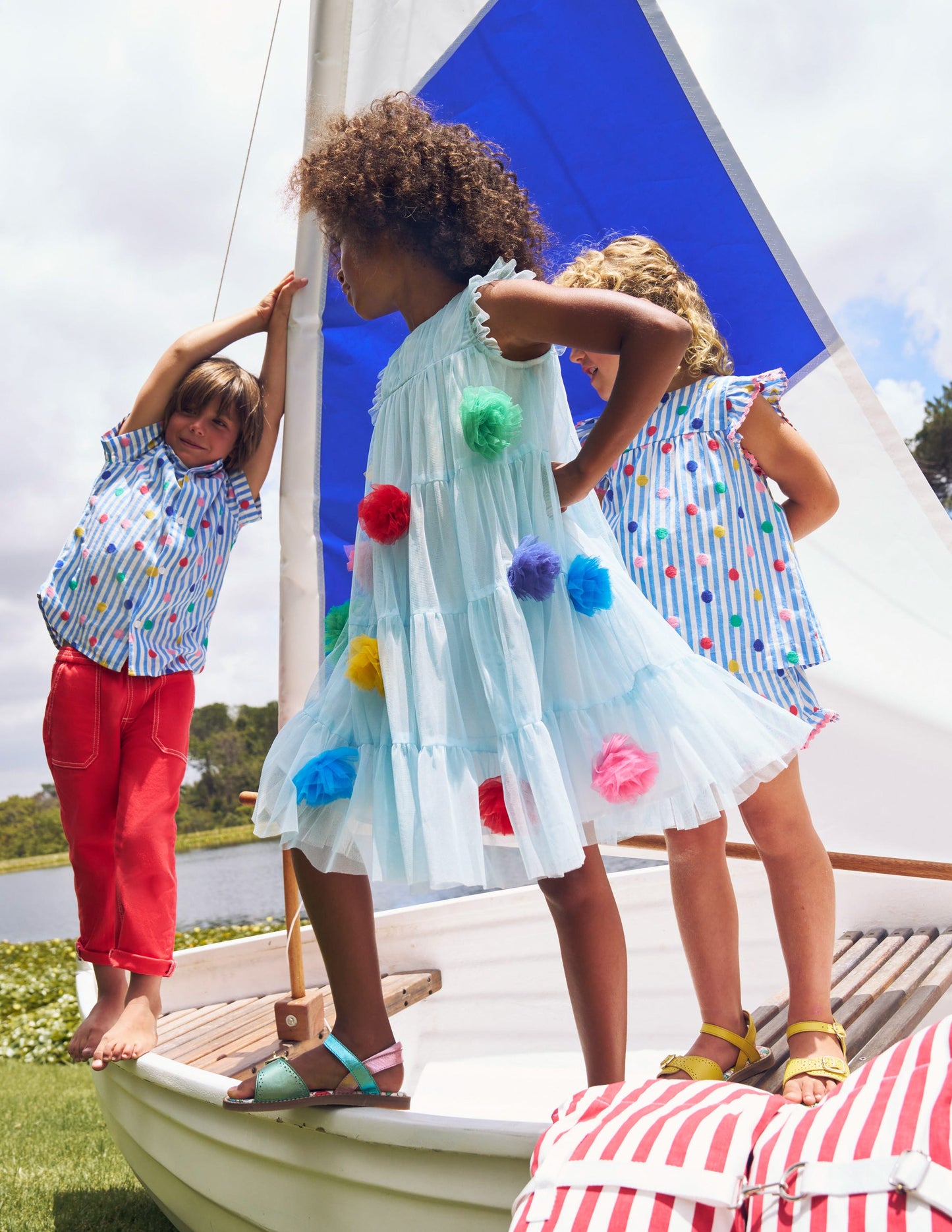 Tüllkleid mit Regenbogen-Ombré-Blau Bunt Bommel