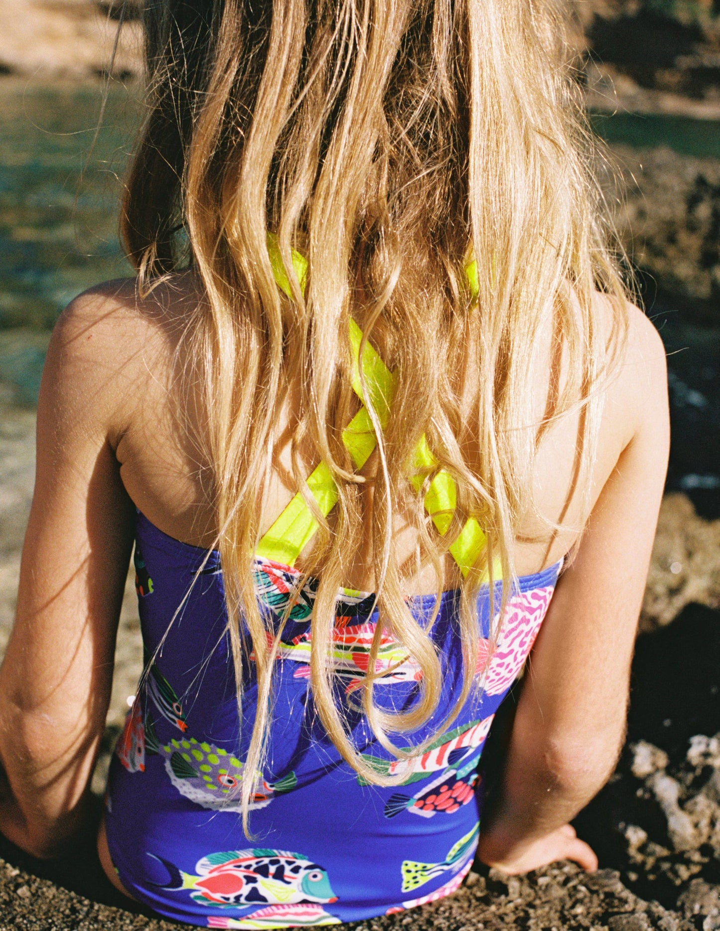 Bedruckter Badeanzug mit gekreuzten Trägern-Blaureiher Fisch