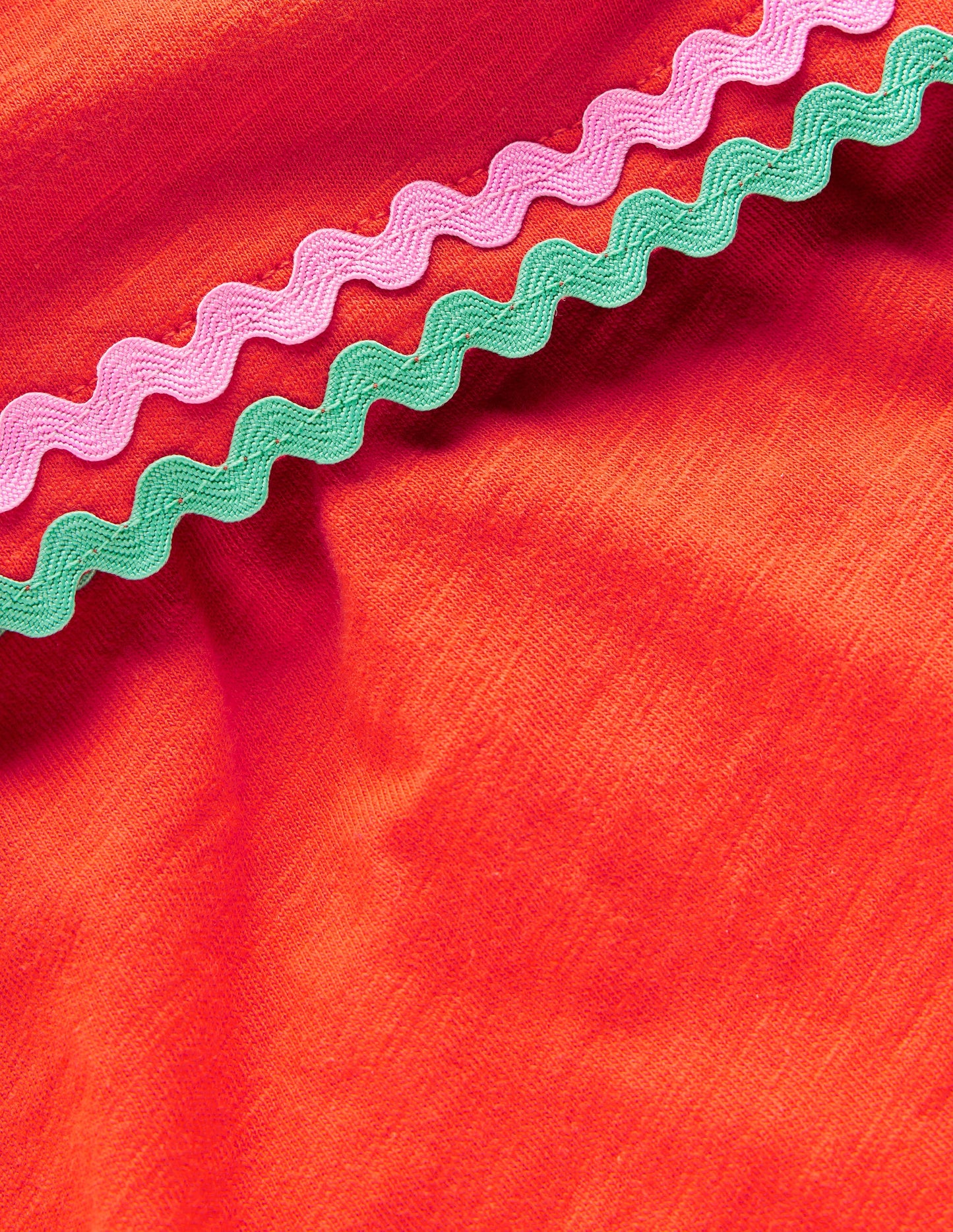 Hübsches Oberteil mit Zierdetail-Knallrot