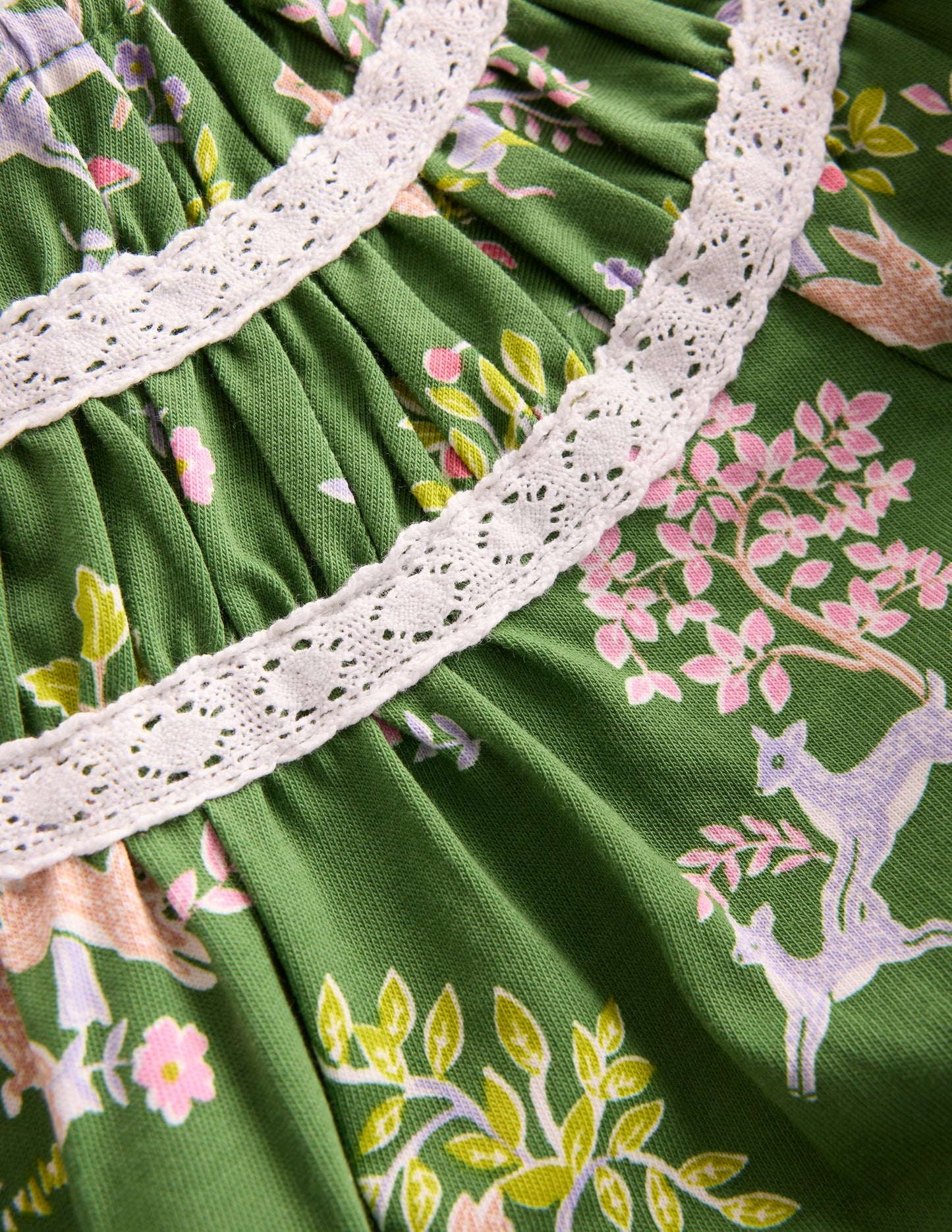Hübsches Jerseykleid mit Spitzenbesatz-Grün Wald Blumenmuster