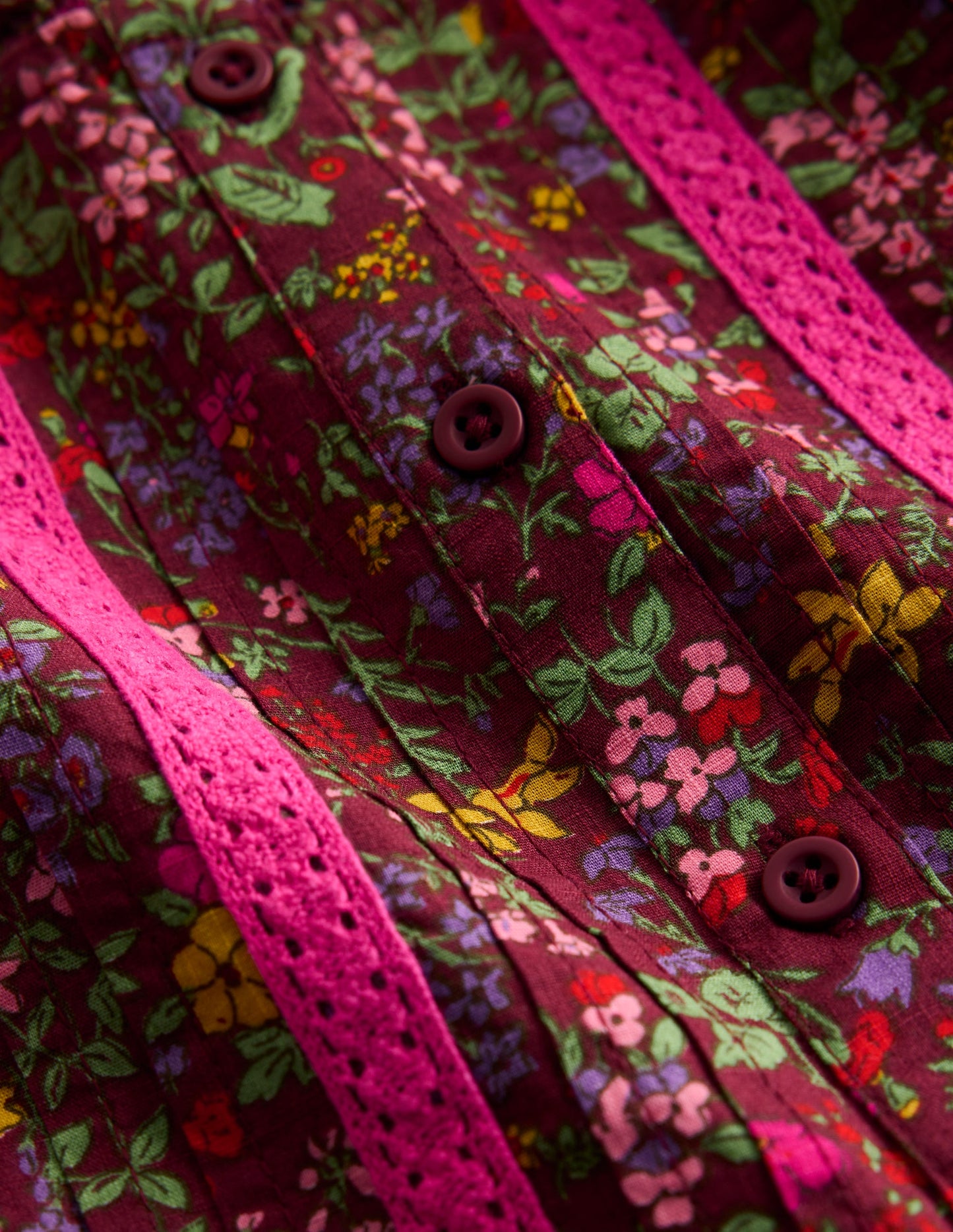 Gewebtes Kleid mit Spitzendetail-Kastanie Blumenwiese