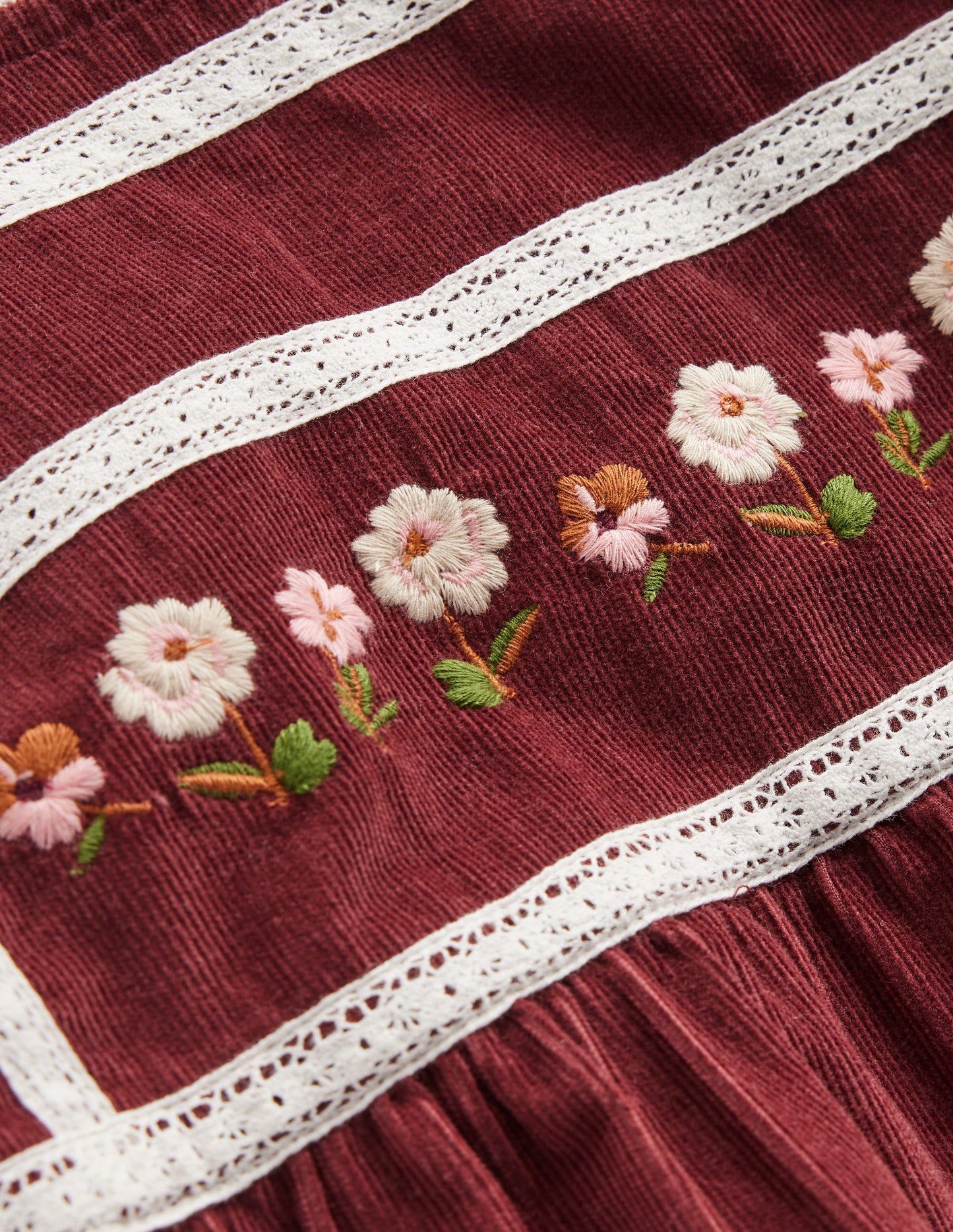 Top brodé à dentelle-Broderie châtaigne