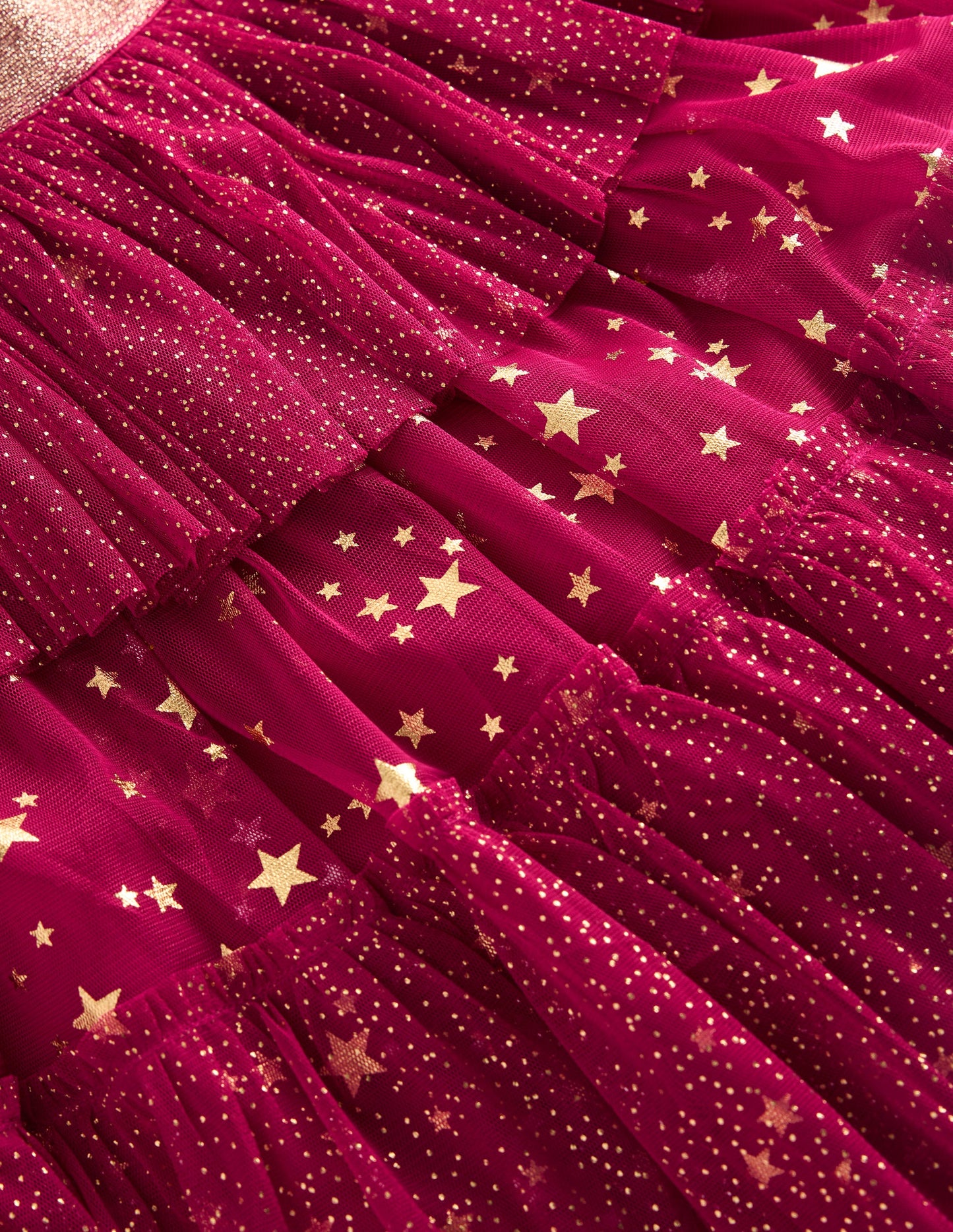 Tüll-Midirock mit Rüschen-Kirschkonfitüre