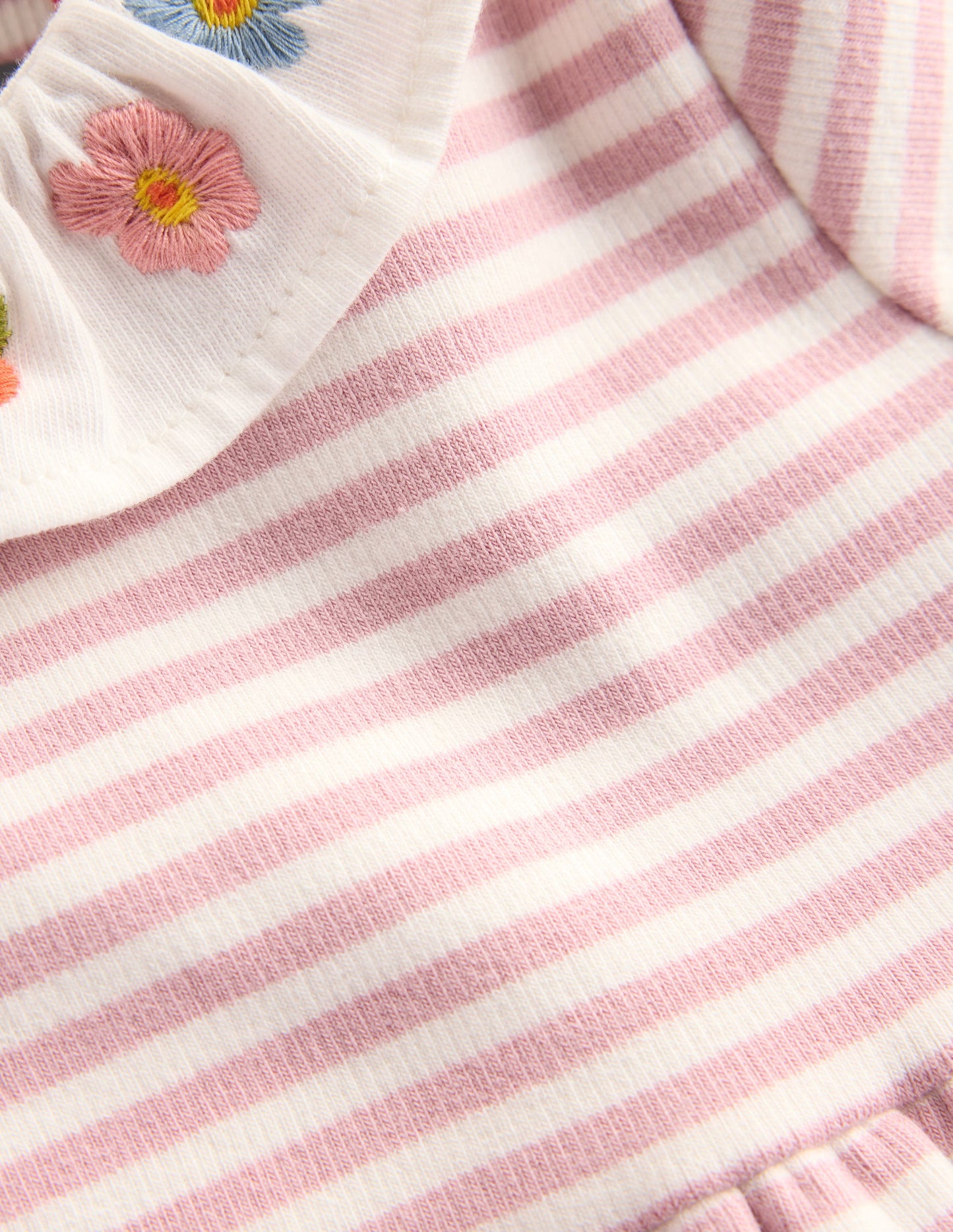 Jerseykleid mit Stickerei-Vintage-Rosa Sanftes Naturweiß Streifen